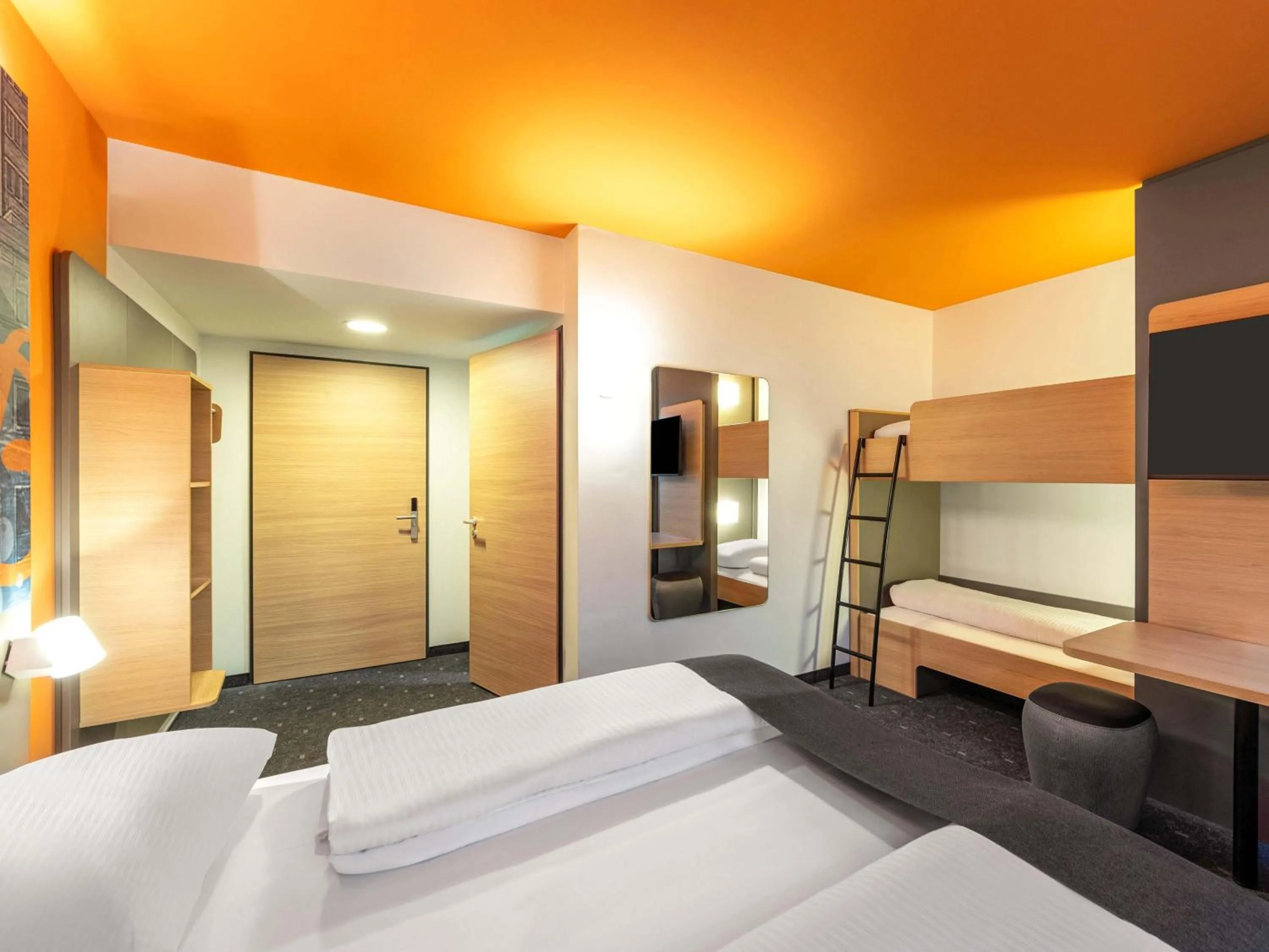 Photo of the whole room, Bed in B&B HOTEL Hagen