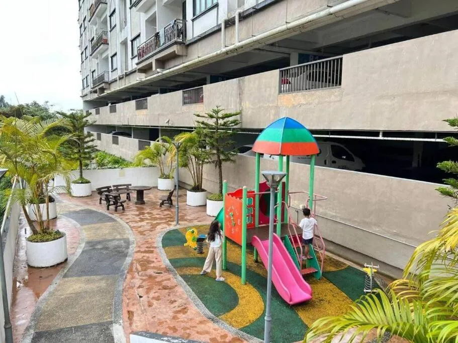 Children play ground in Keafarm Highland Breeze