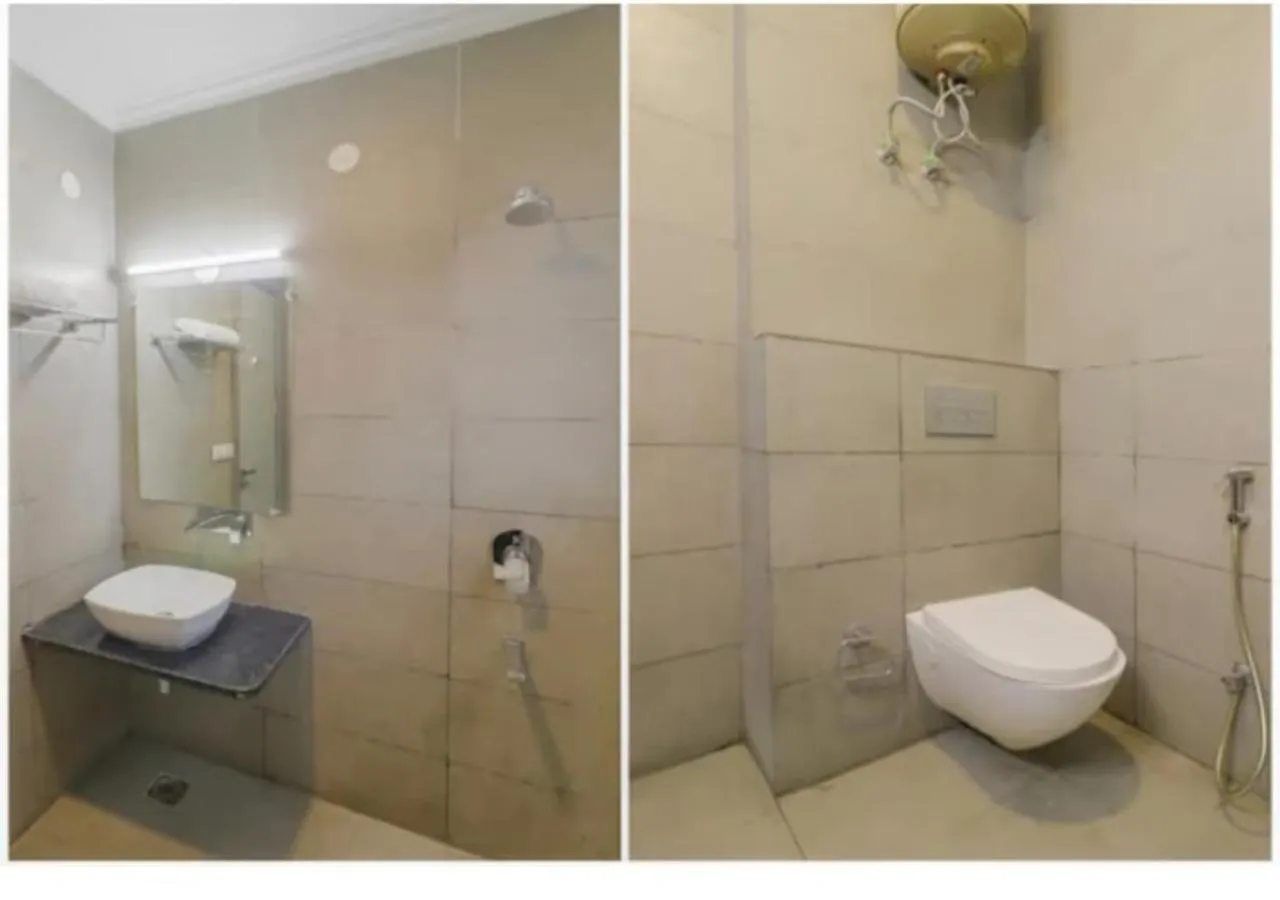 Toilet in Akshay home stay