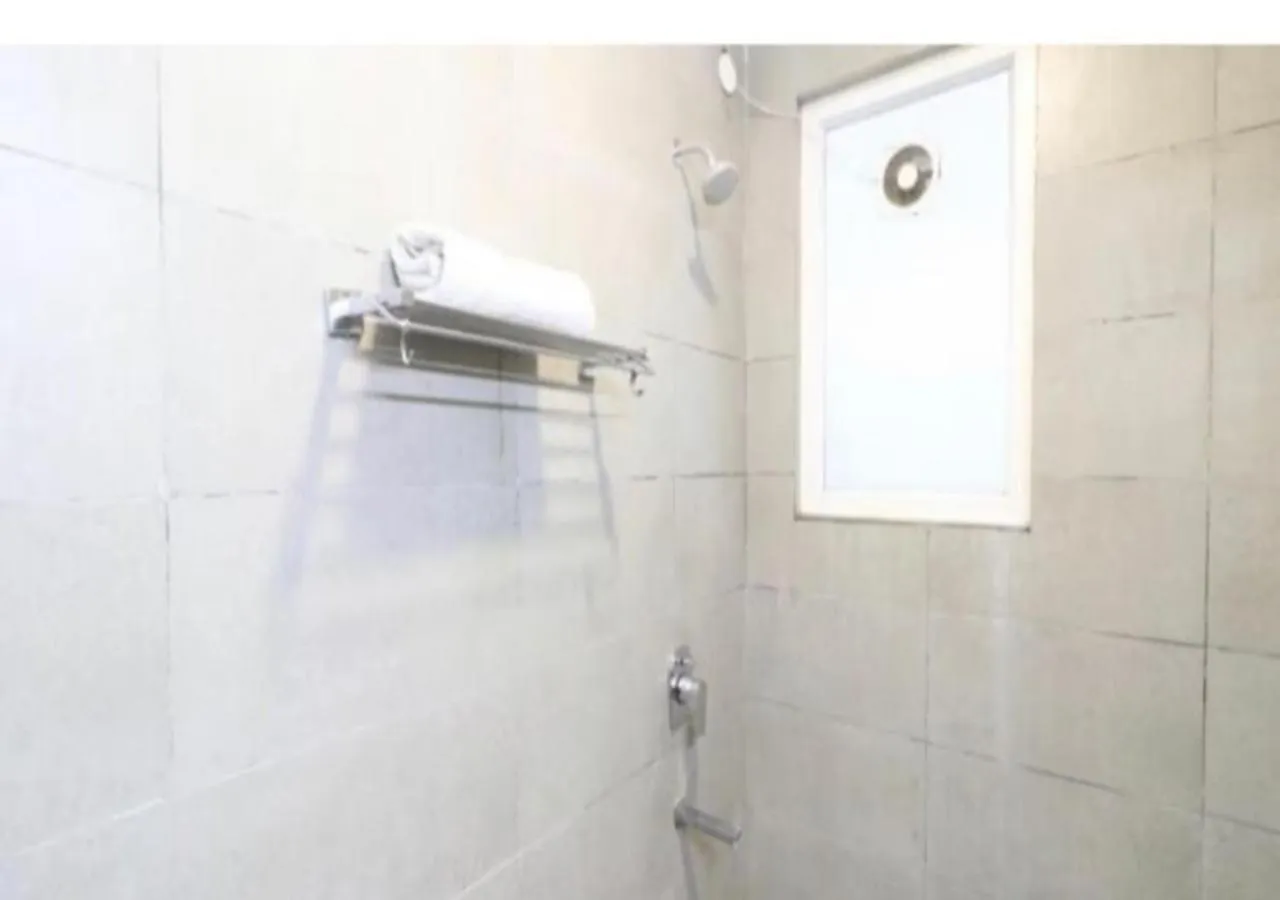 Shower in Akshay home stay