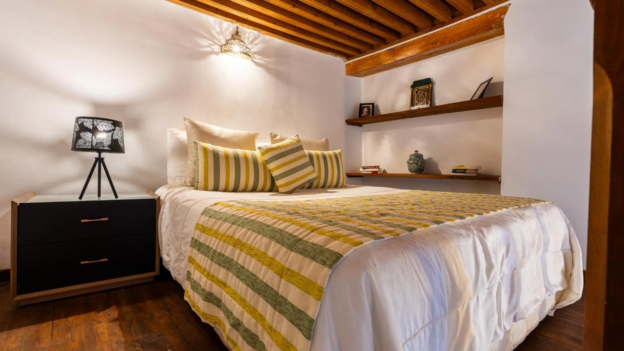 Bed in Riad Dar Pierre