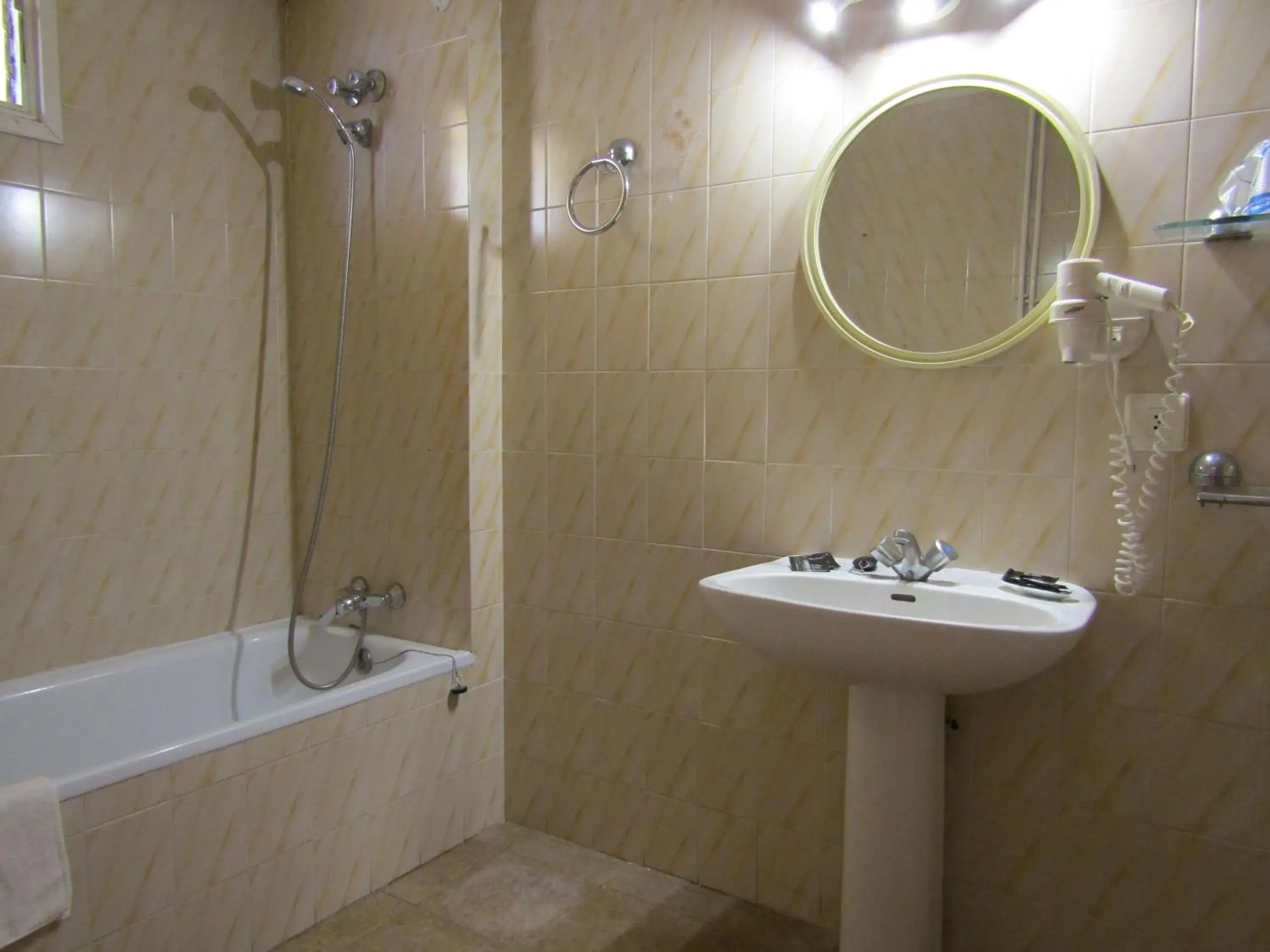 Double Room in Vintage Hotel Mercedes Double Room in Vintage Hotel Mercedes