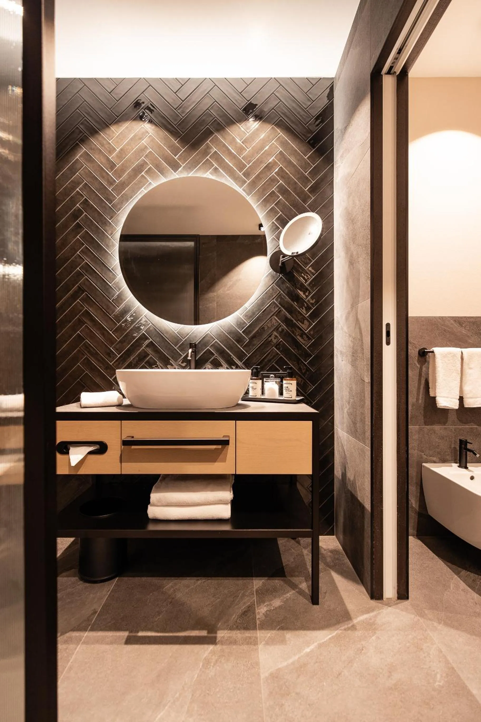 Bathroom, Bed in Schwarzer Adler - Concept Living