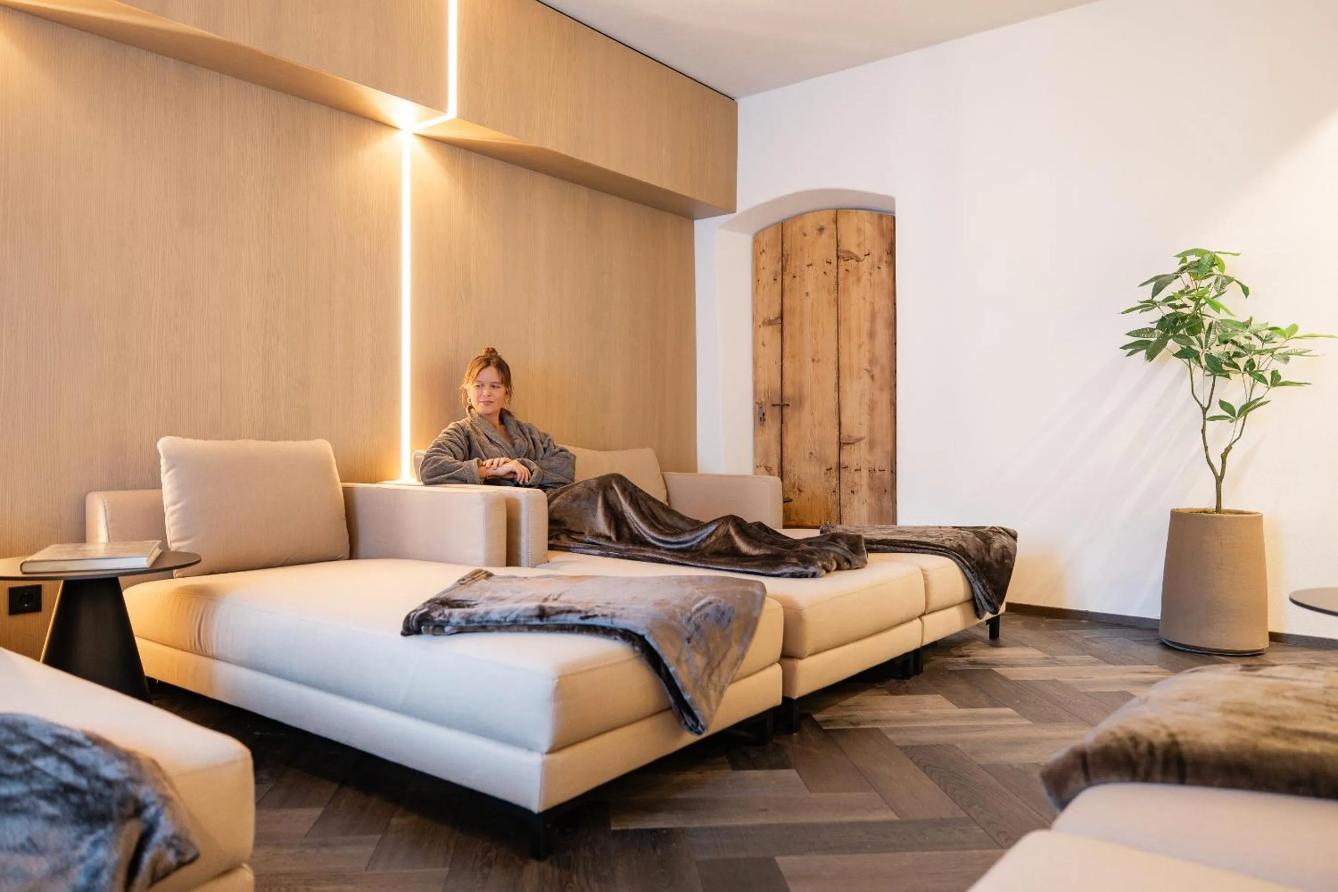 Spa and wellness centre/facilities, Bed in Schwarzer Adler - Concept Living