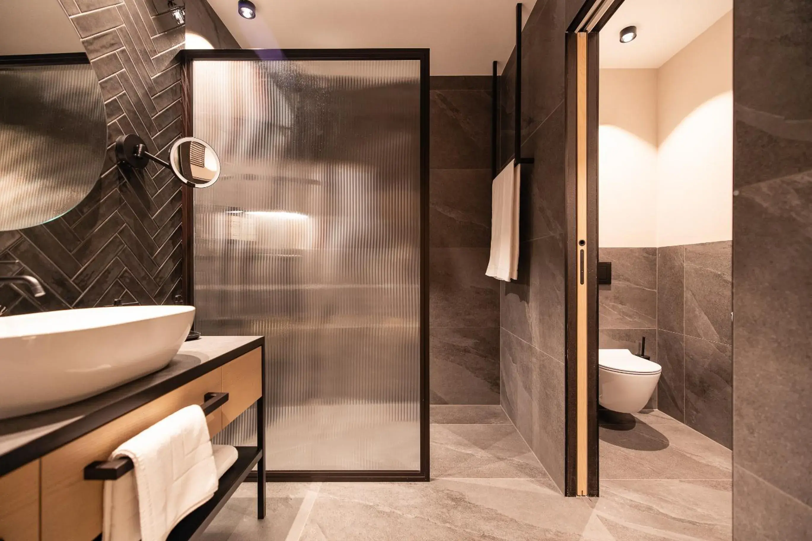 Classic Quadruple Room - single occupancy in Schwarzer Adler - Concept Living Classic Quadruple Room - single occupancy in Schwarzer Adler - Concept Living