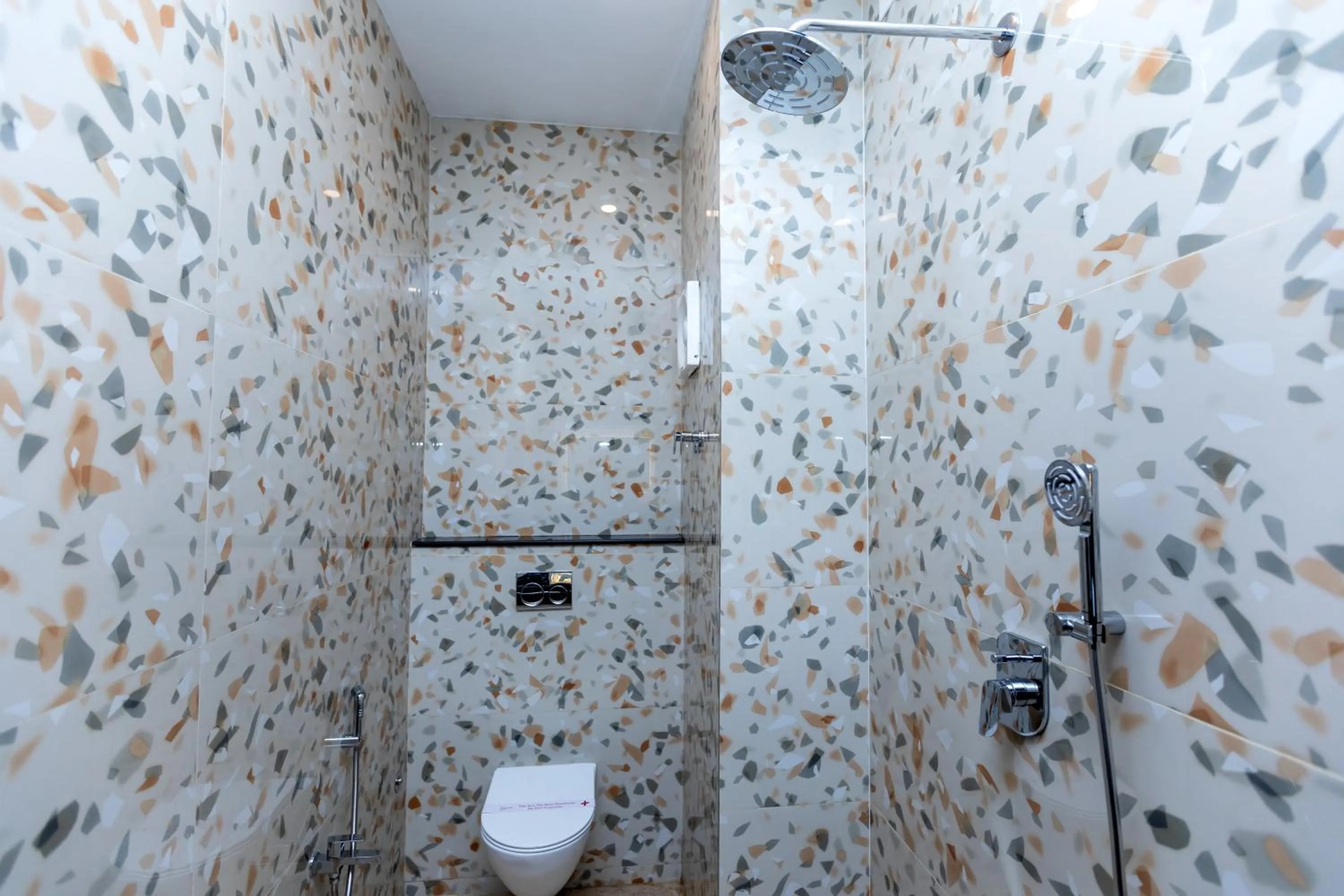 Shower in T Resort with Swimming Pool