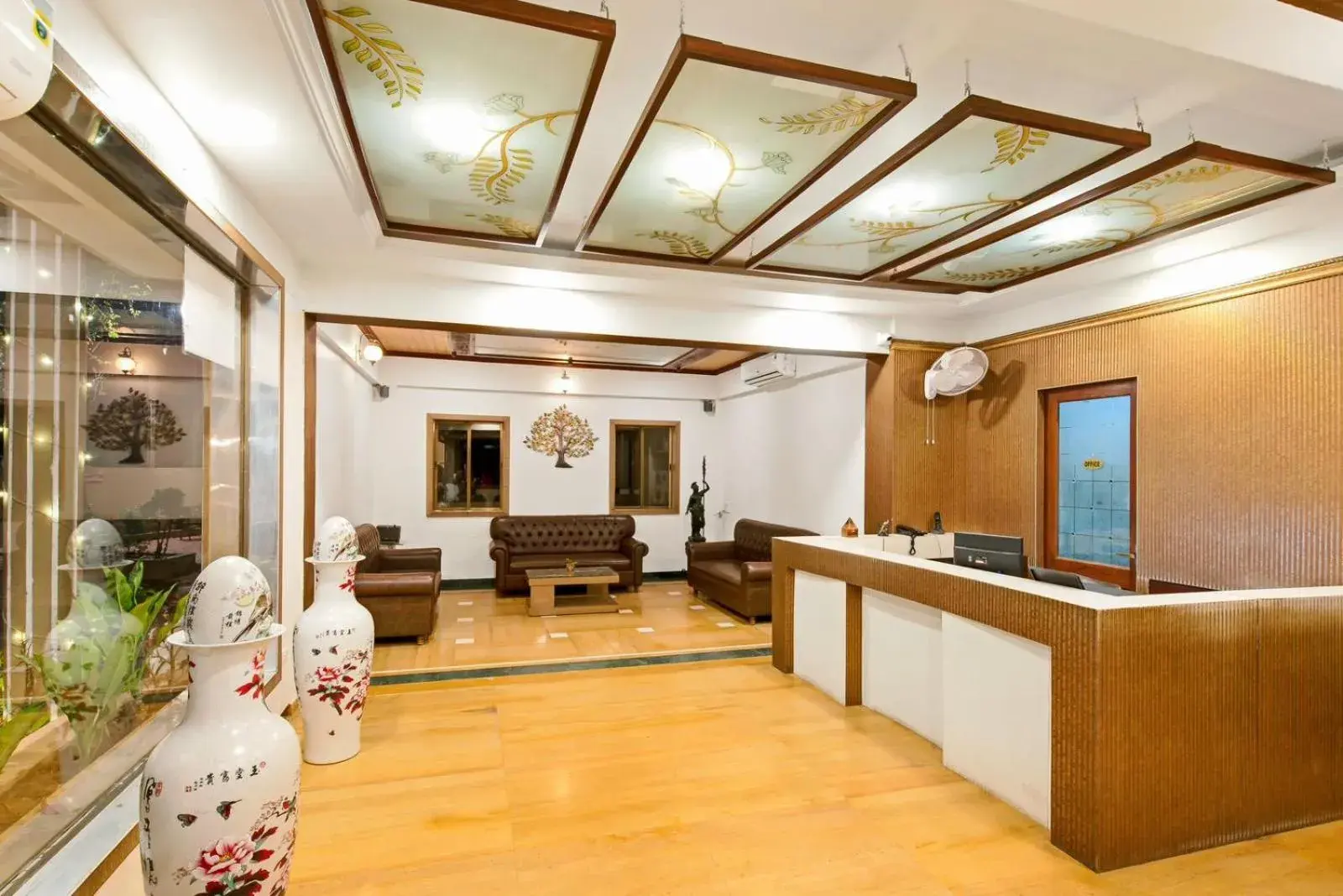 Lobby or reception in Hotel Sapphire Lobby or reception in Hotel Sapphire