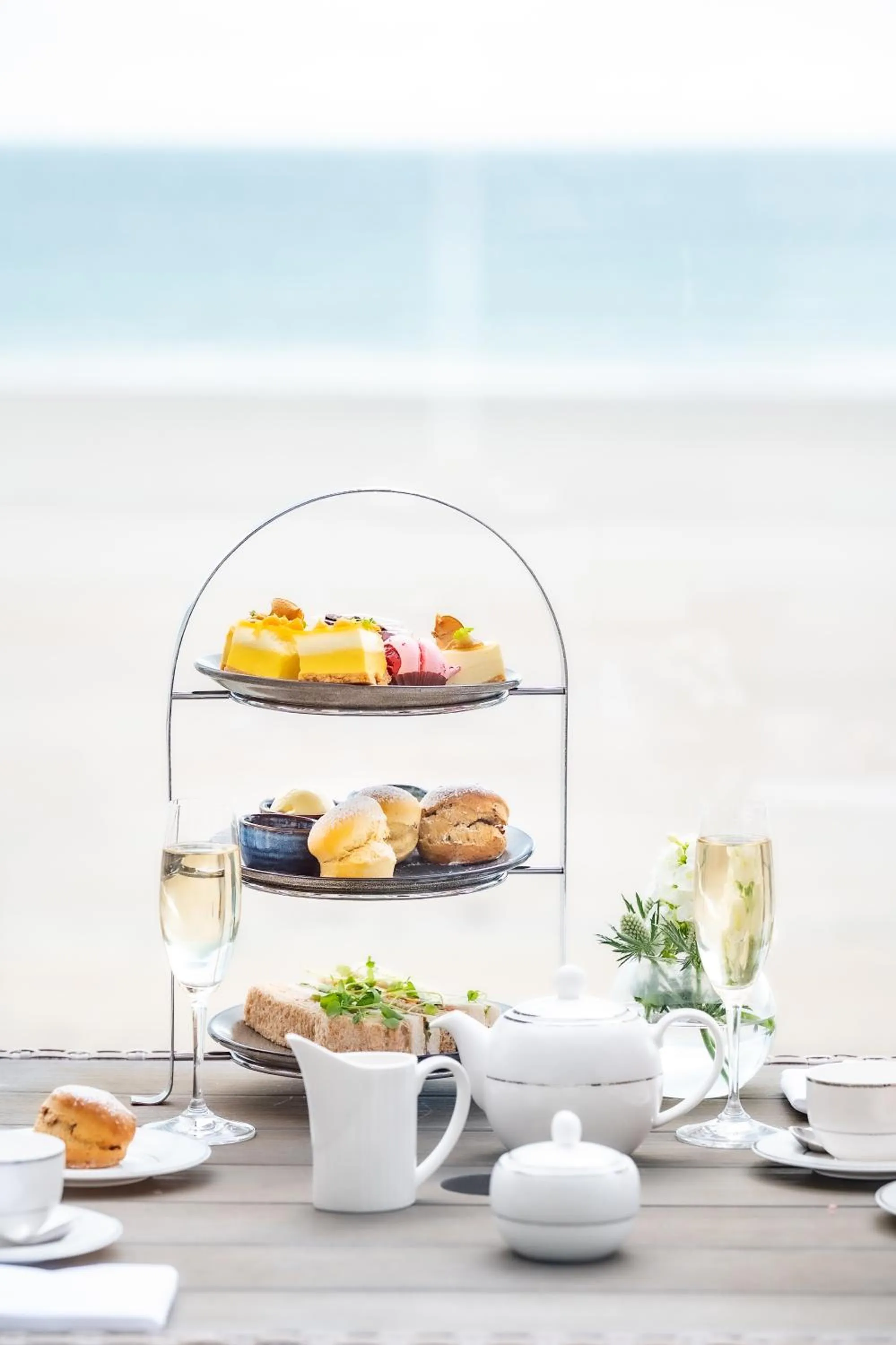 Food and drinks in L’Horizon Beach Hotel & Spa