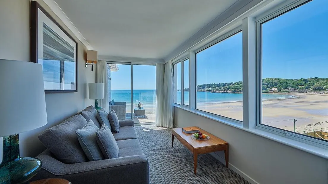 Living room in L’Horizon Beach Hotel &amp; Spa