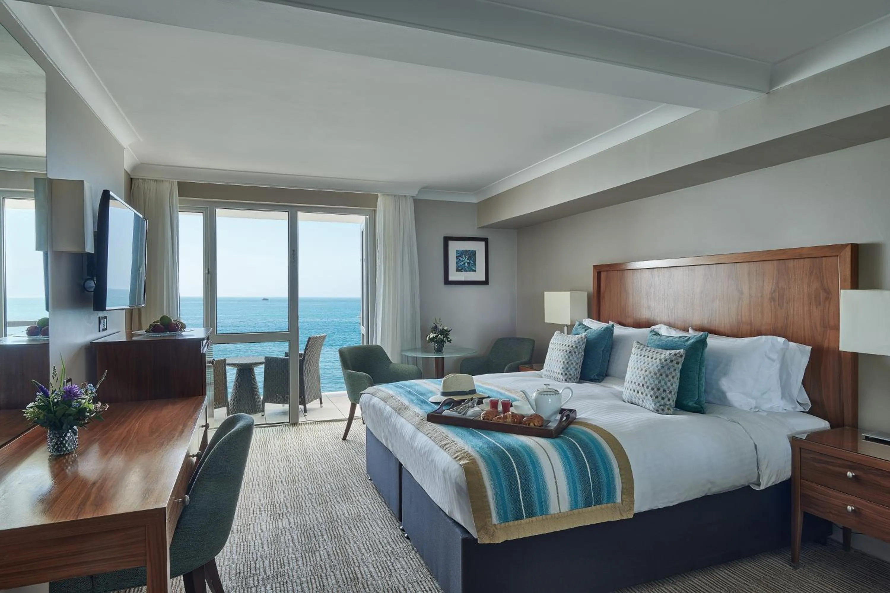 Bedroom, Bed in L’Horizon Beach Hotel &amp; Spa