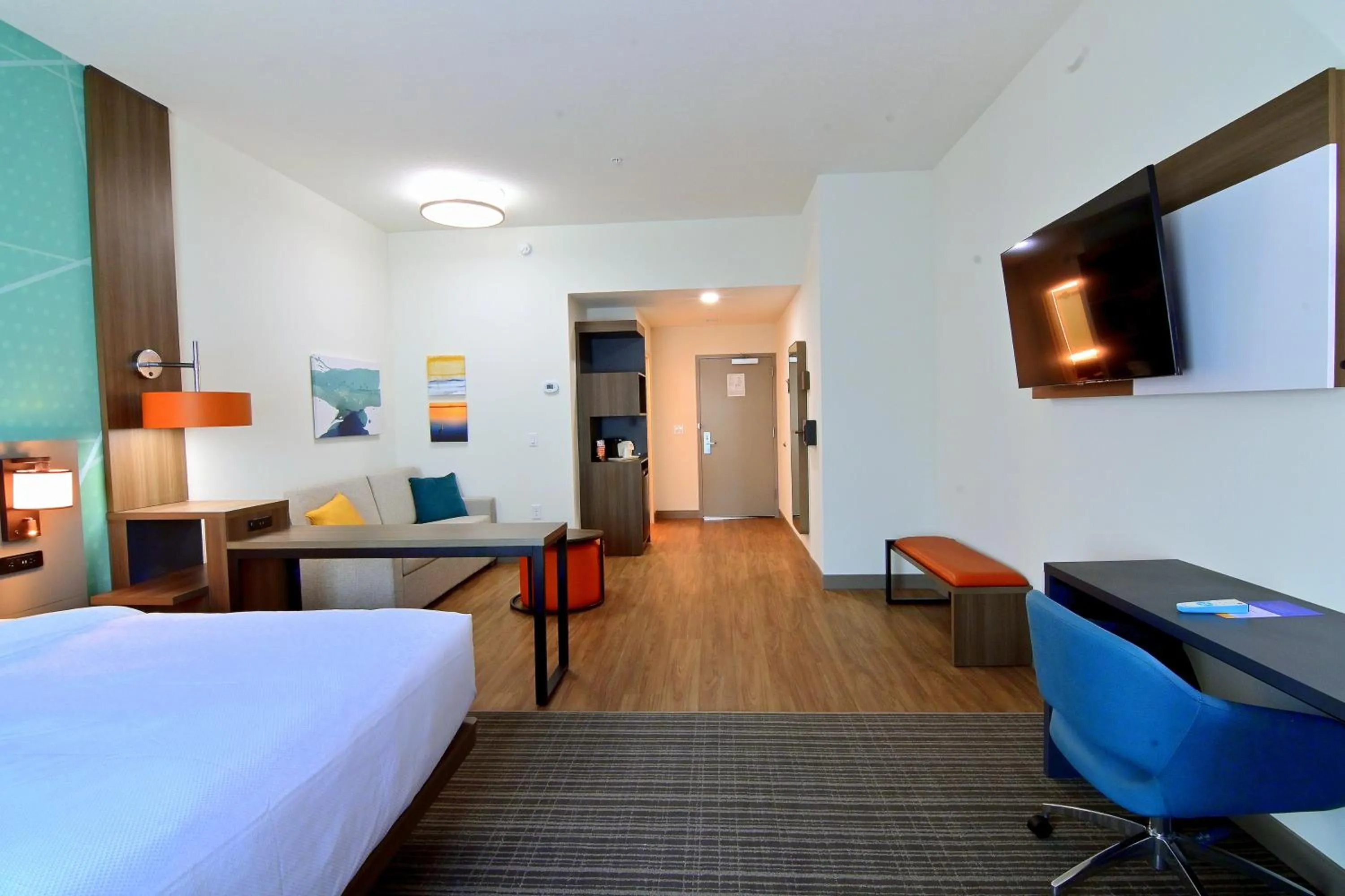 TV and multimedia, Bed in Comfort Suites Titusville near Kennedy Space Center