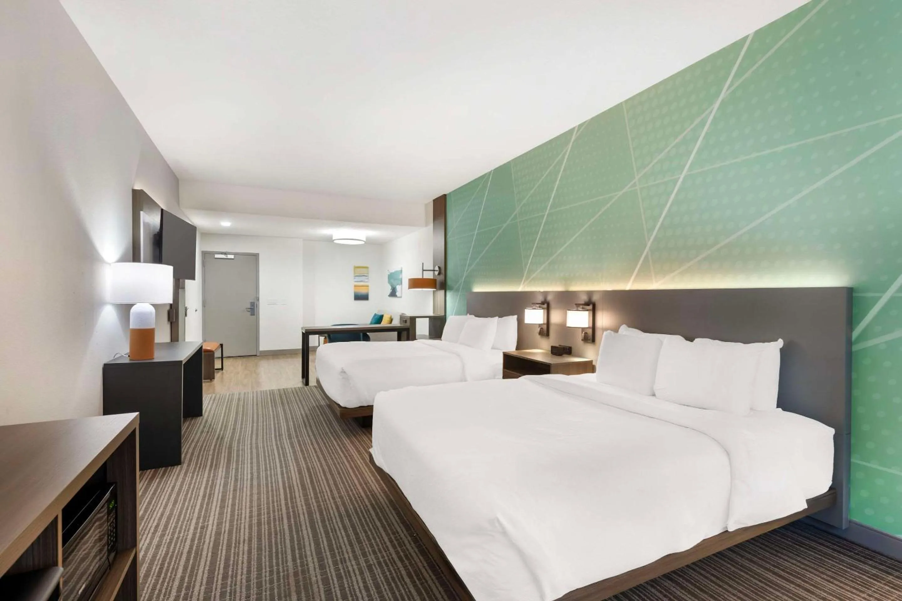 Bedroom, Bed in Comfort Suites Titusville near Kennedy Space Center