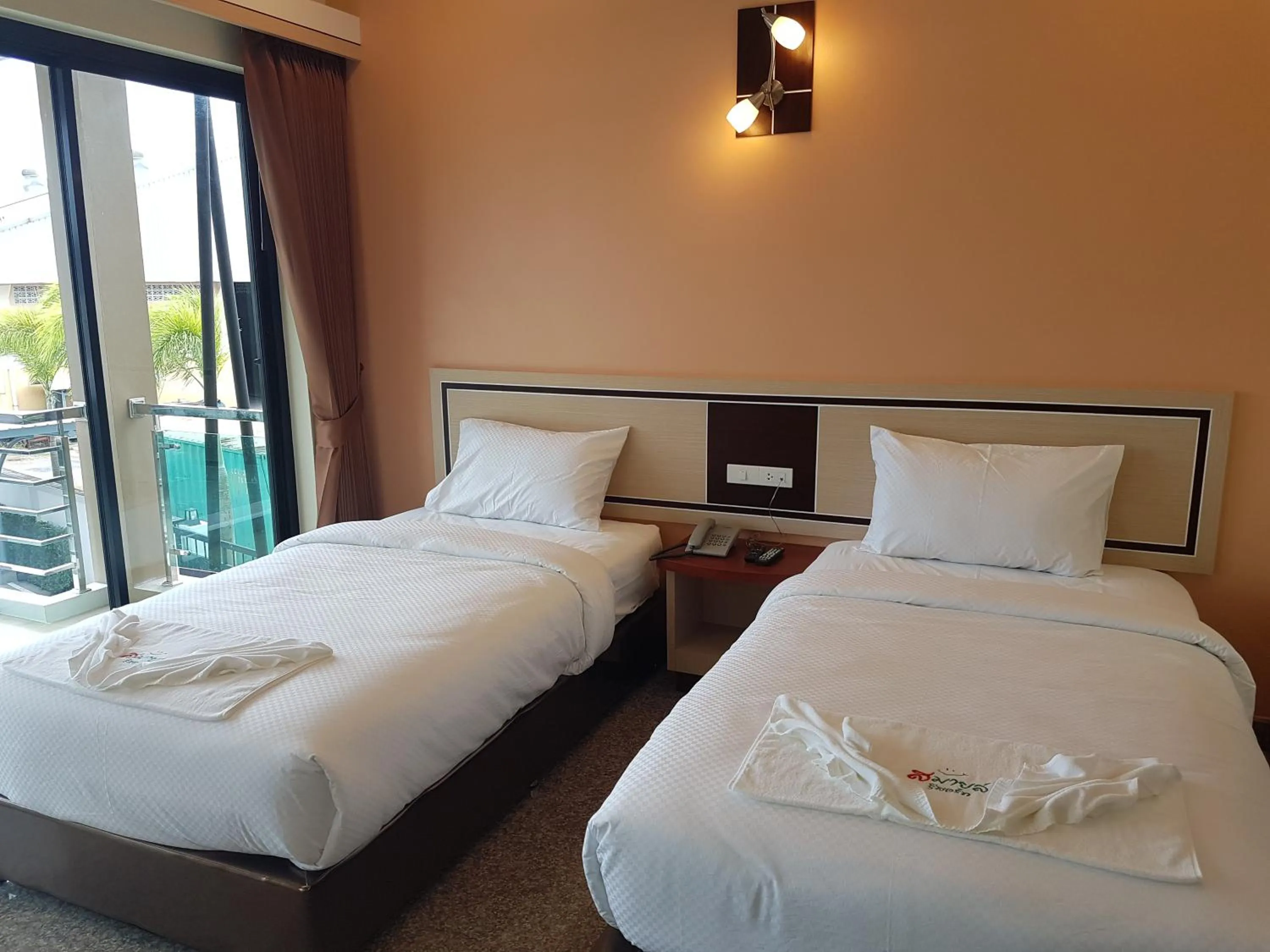 Bed in Smile Resort Thungsong