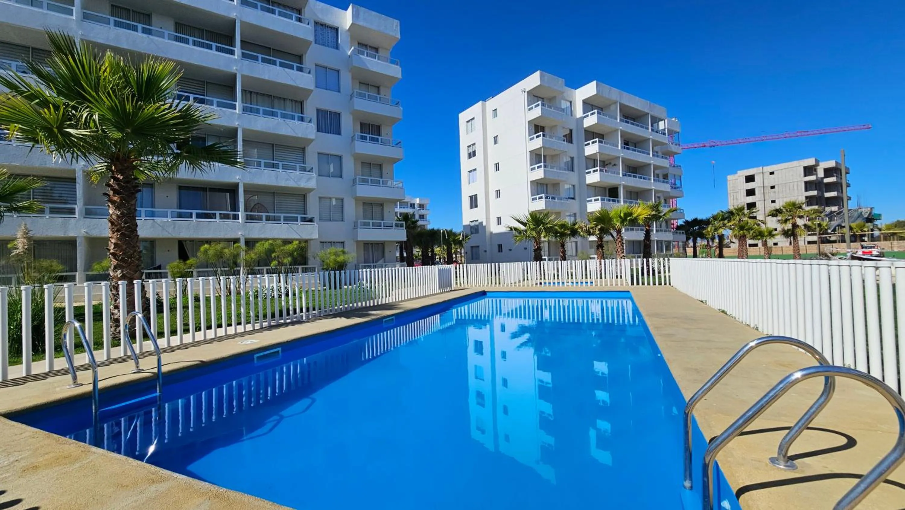 Property building in Oceana Suites Distrito Verde