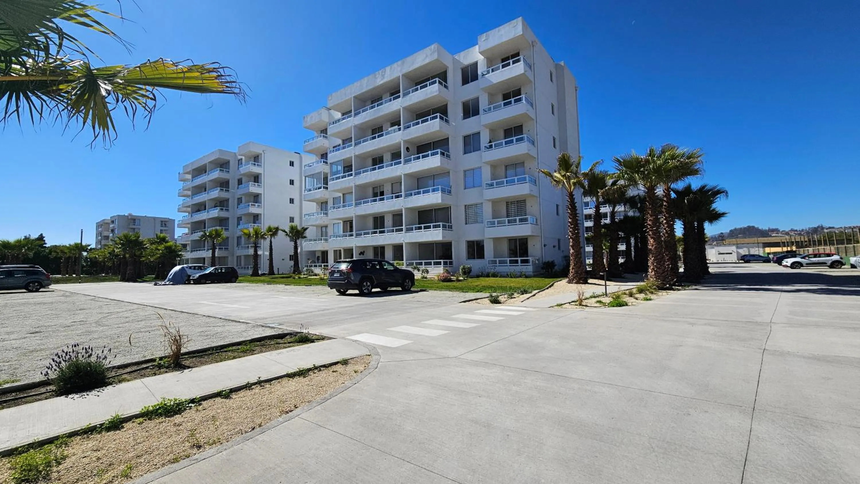 Property building in Oceana Suites Distrito Verde