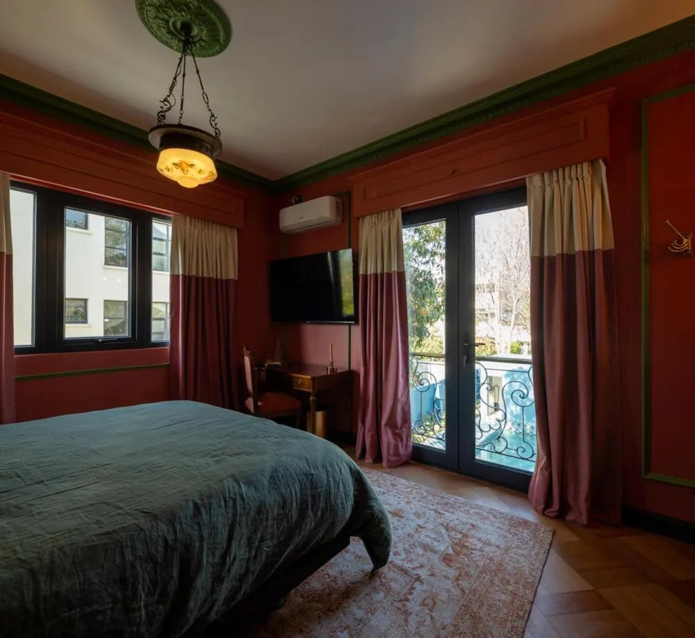 Photo of the whole room, Bed in Casa Cecilia Santiago