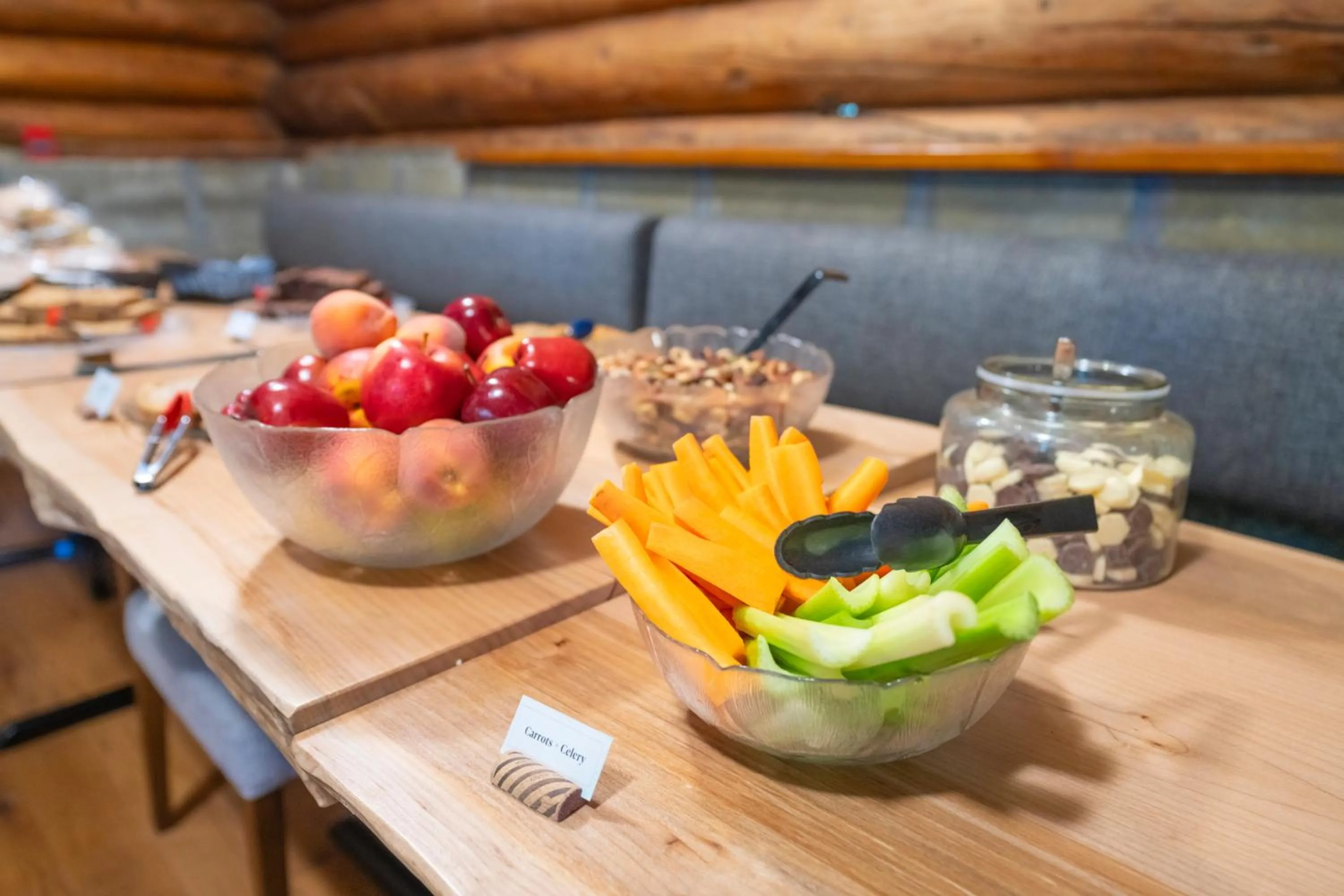 Restaurant/places to eat in The Lodge at Bow Lake