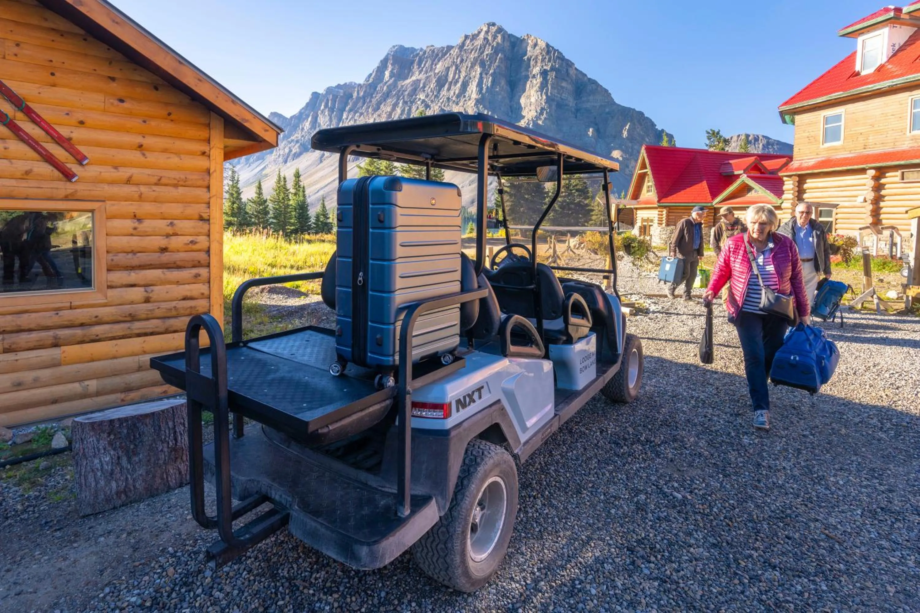 Facade/entrance in The Lodge at Bow Lake