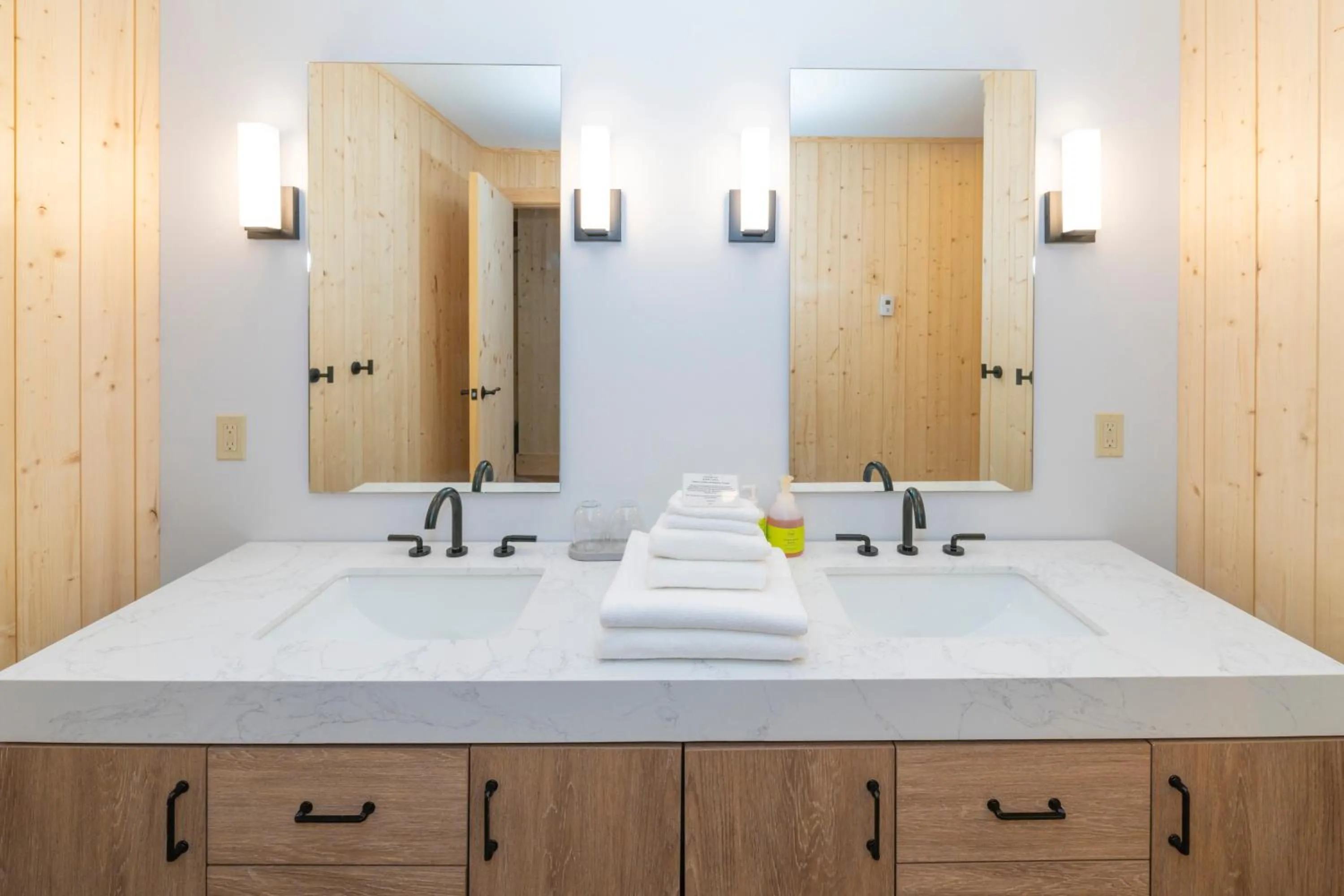 Bathroom in The Lodge at Bow Lake