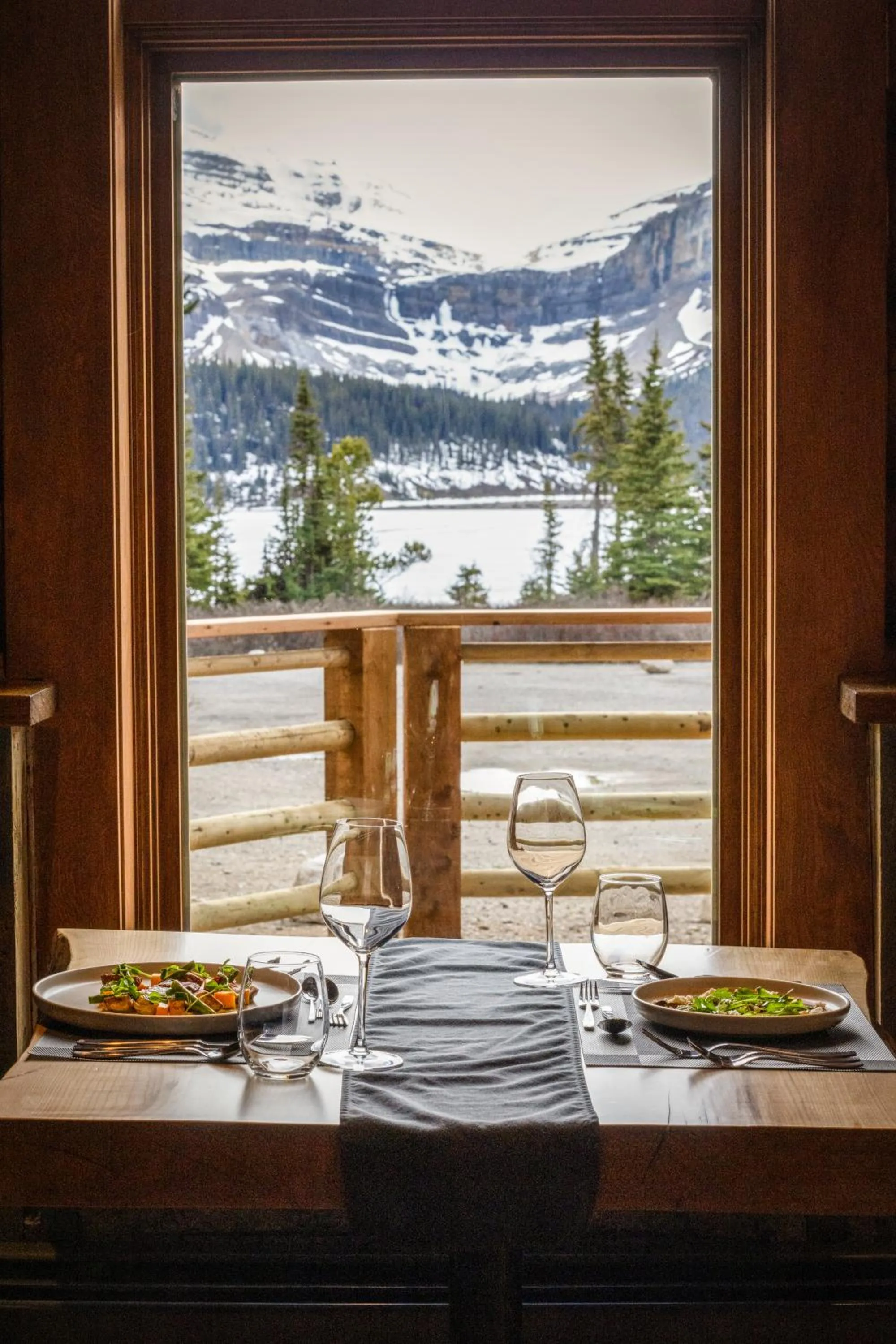 Restaurant/places to eat in The Lodge at Bow Lake