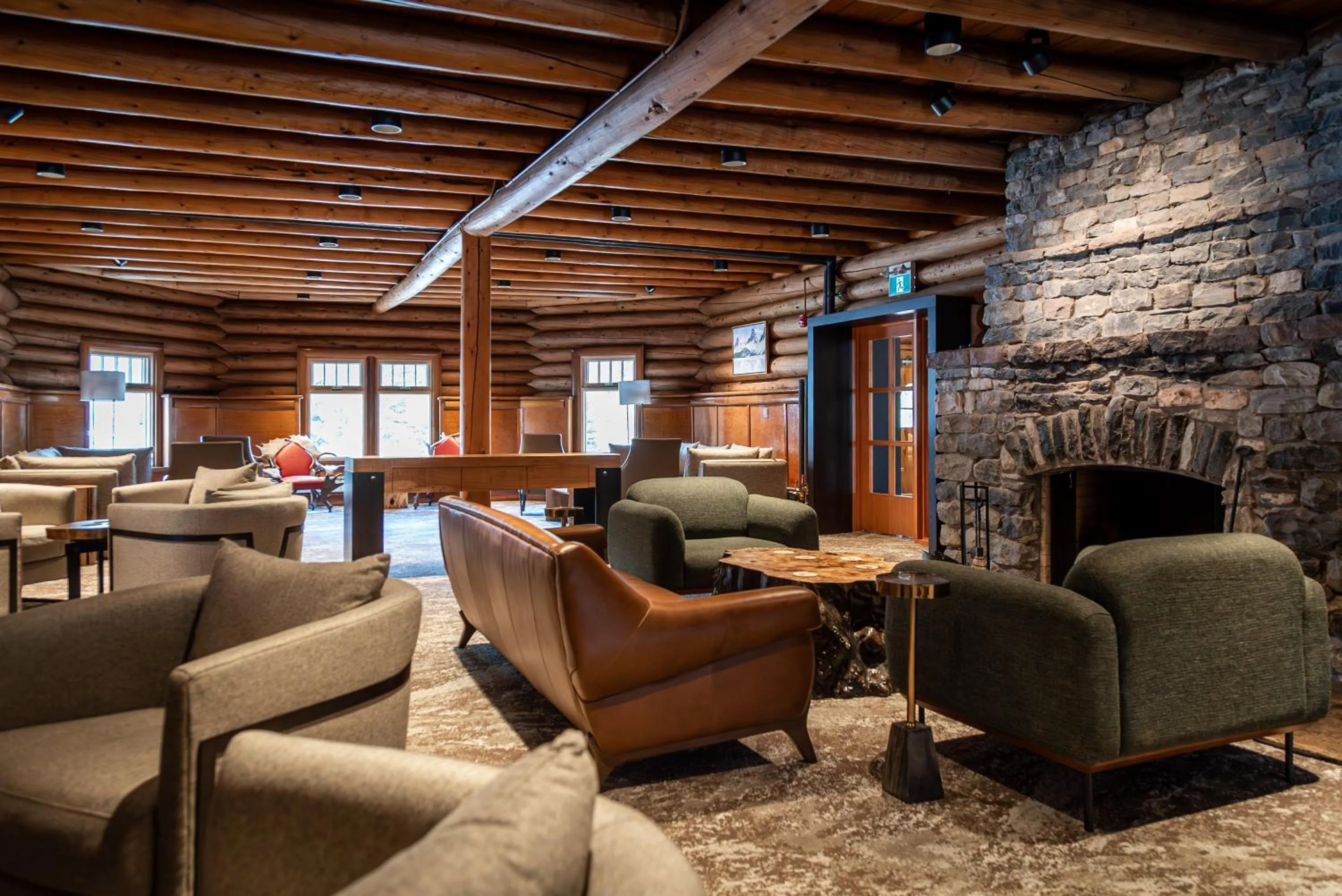 Communal lounge/ TV room in The Lodge at Bow Lake