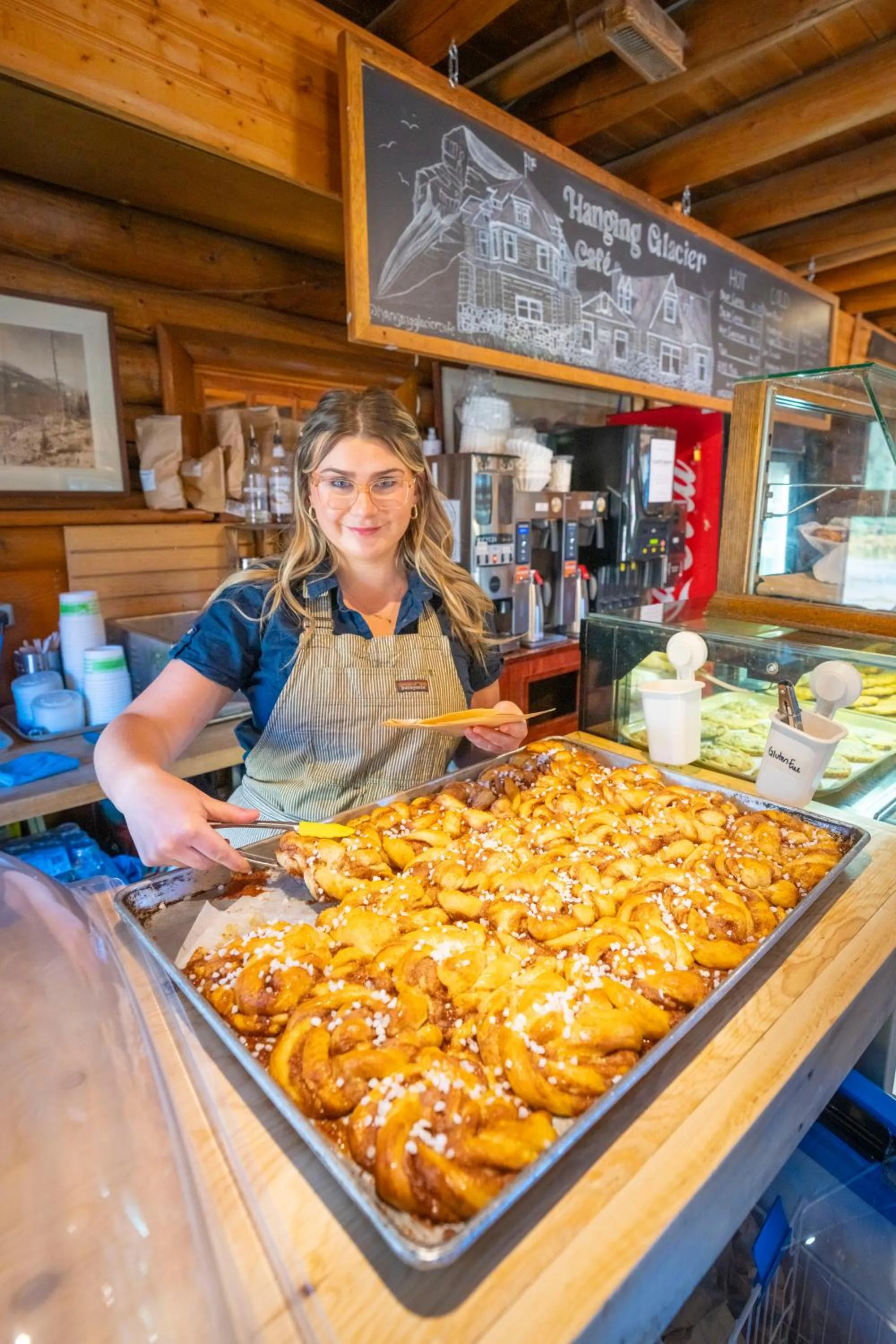 Restaurant/places to eat in The Lodge at Bow Lake