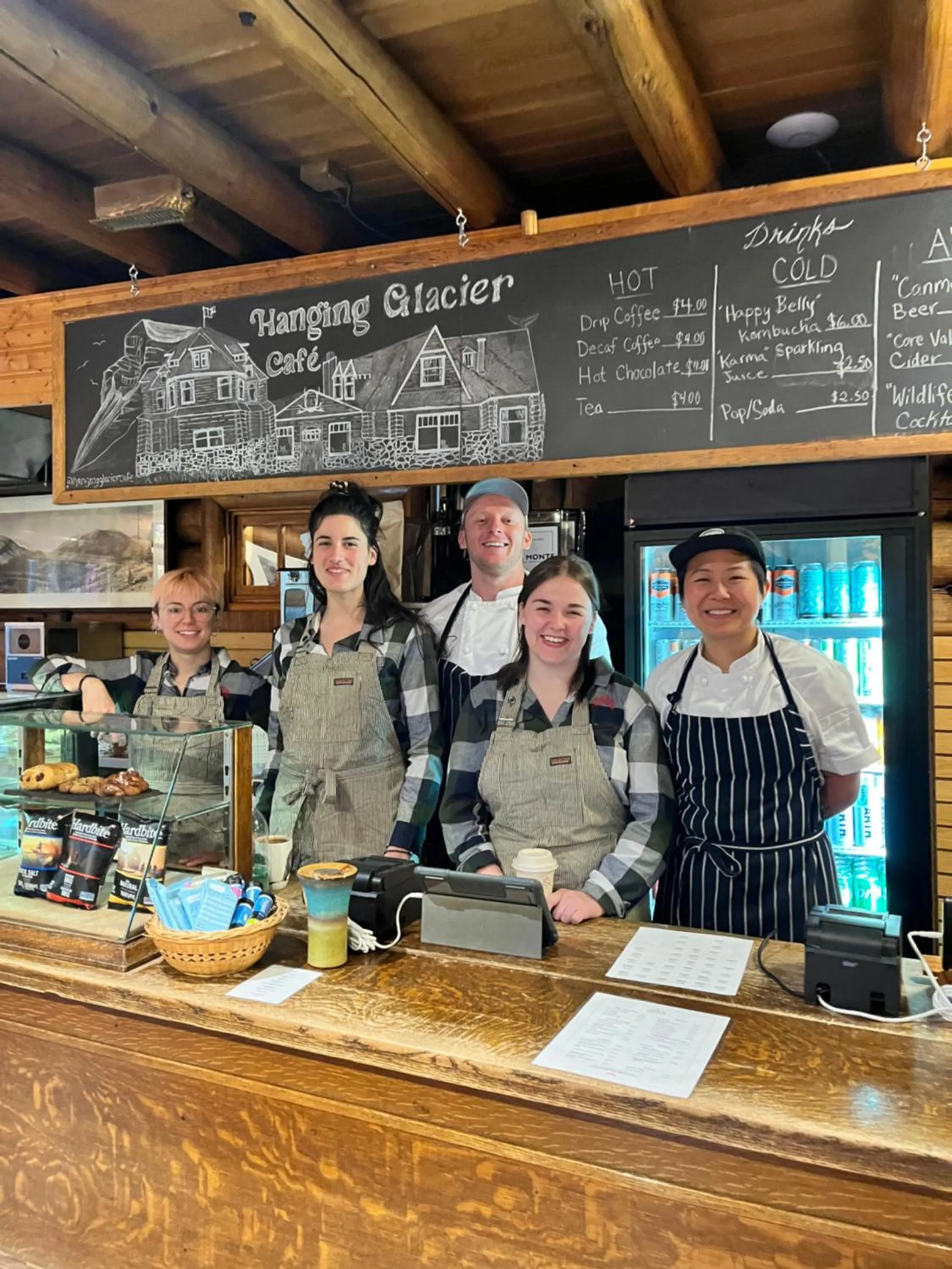 Restaurant/places to eat in The Lodge at Bow Lake