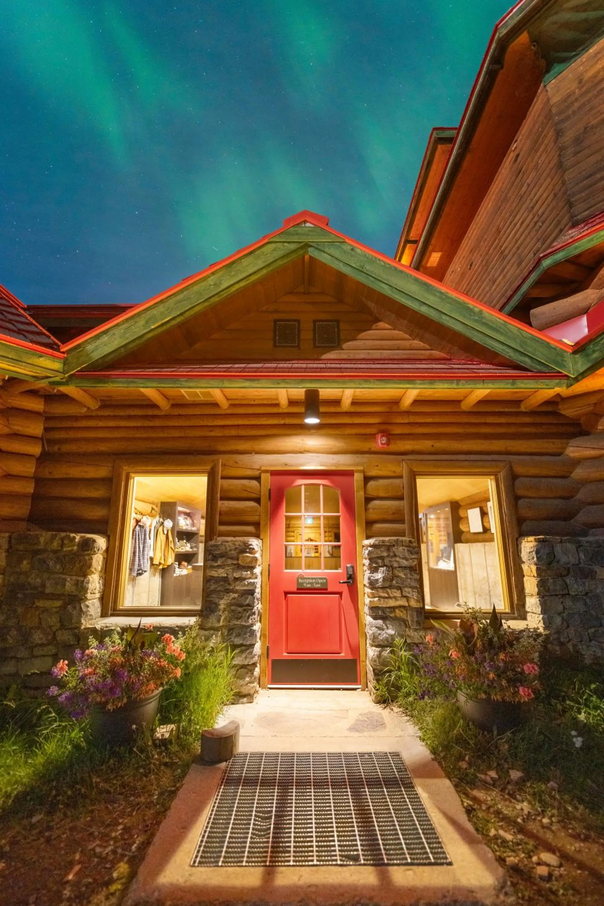 Facade/entrance in The Lodge at Bow Lake