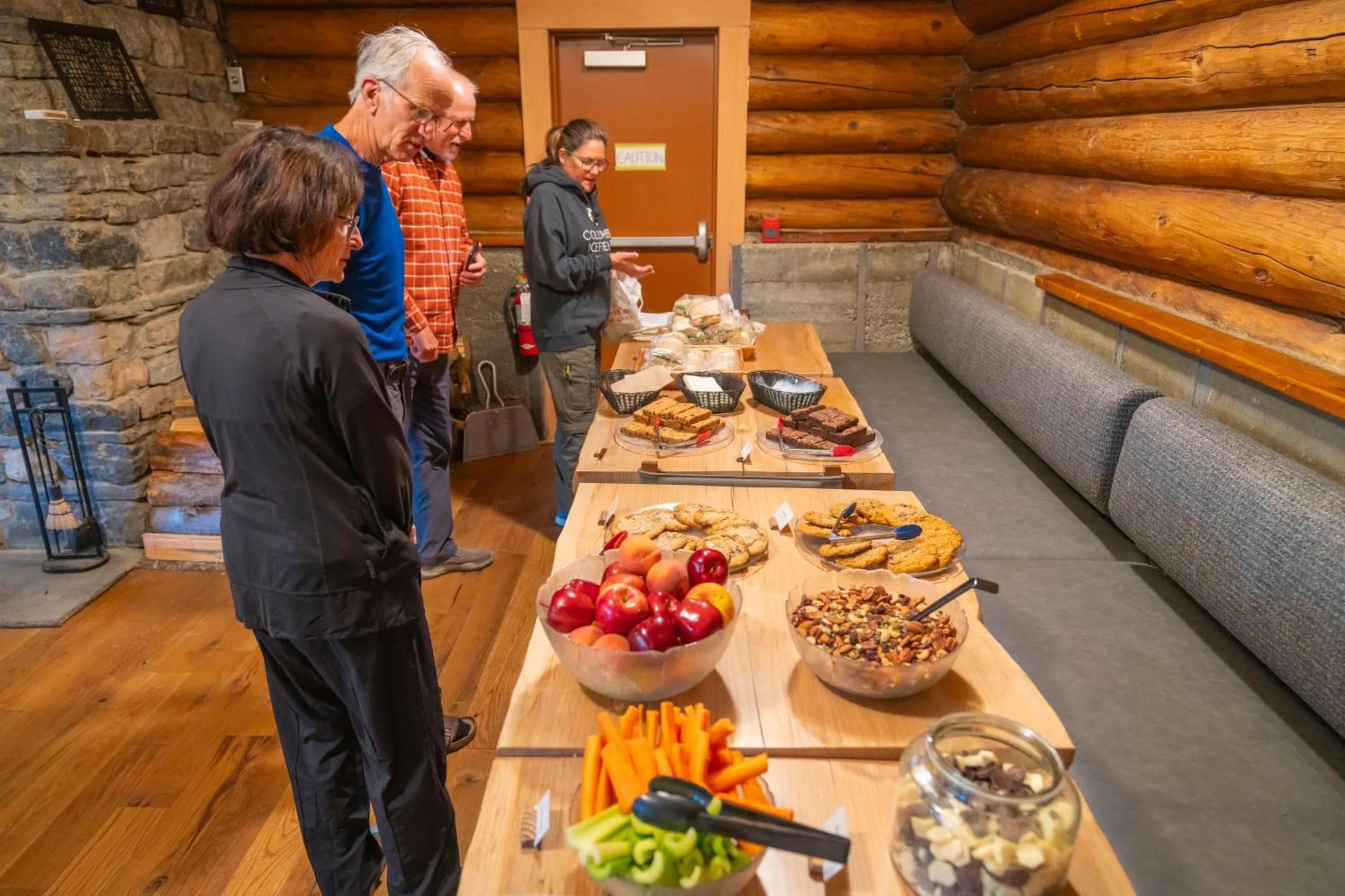 Restaurant/places to eat in The Lodge at Bow Lake