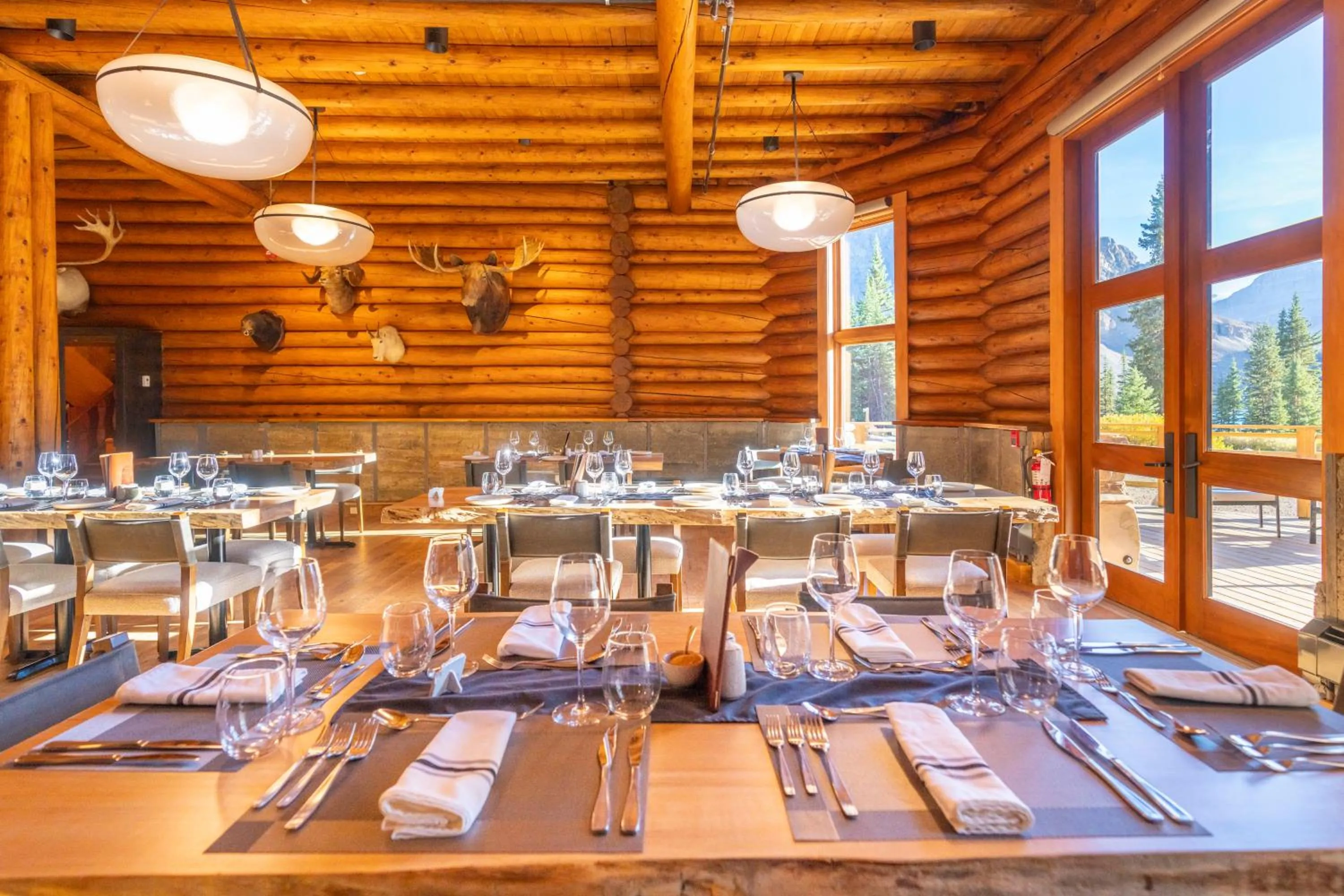 Restaurant/places to eat in The Lodge at Bow Lake
