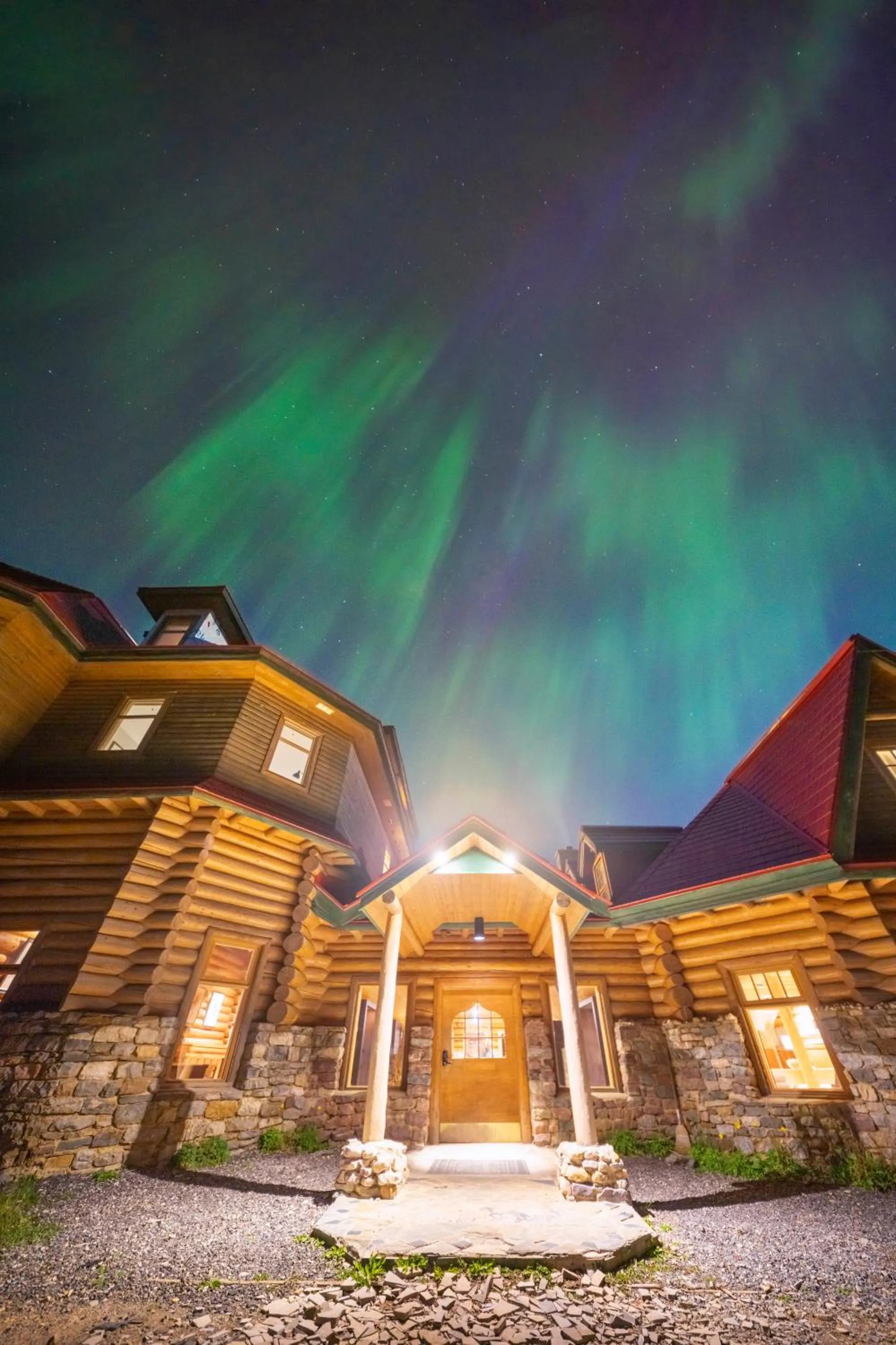 Facade/entrance in The Lodge at Bow Lake