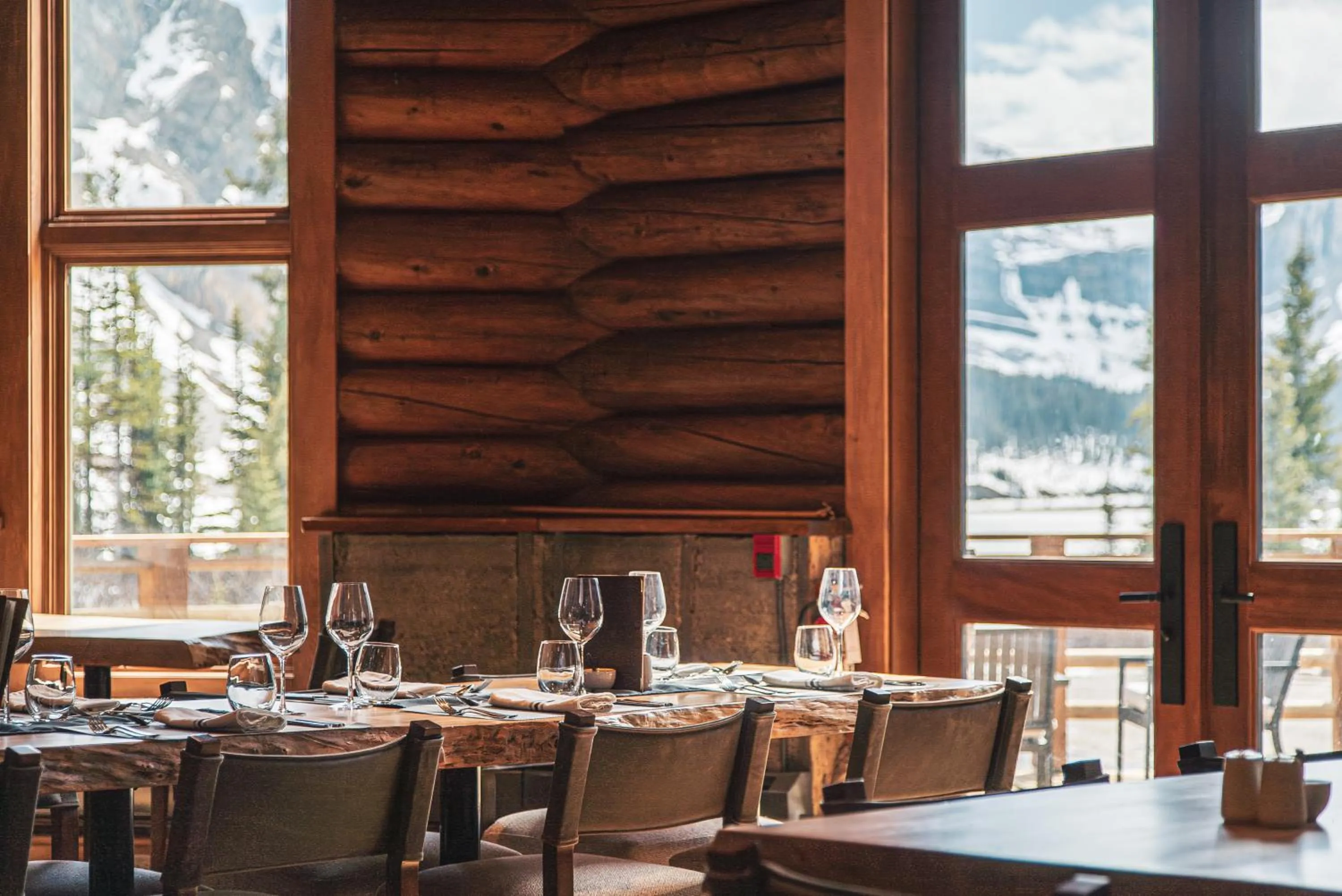 Restaurant/places to eat in The Lodge at Bow Lake