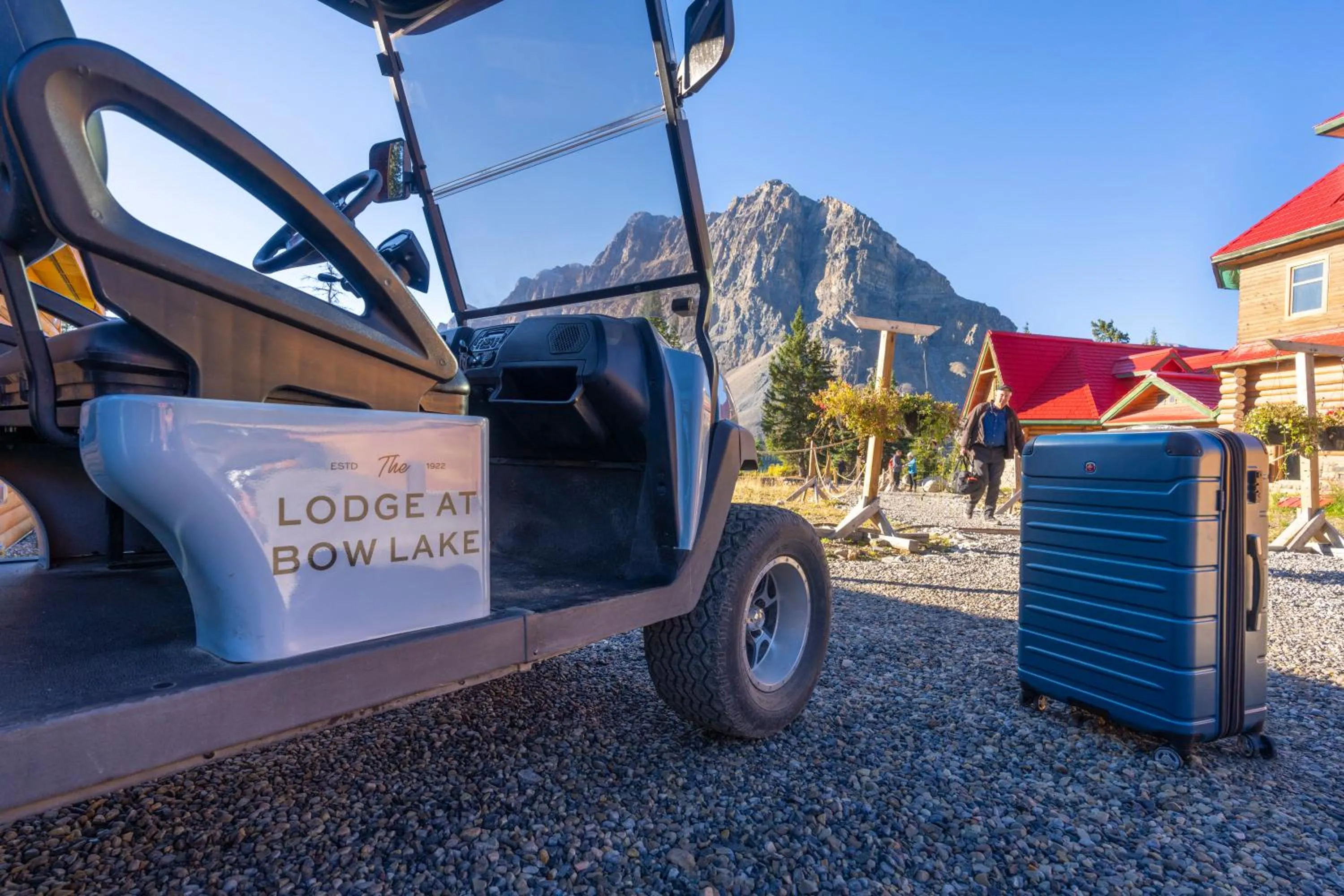 Facade/entrance in The Lodge at Bow Lake