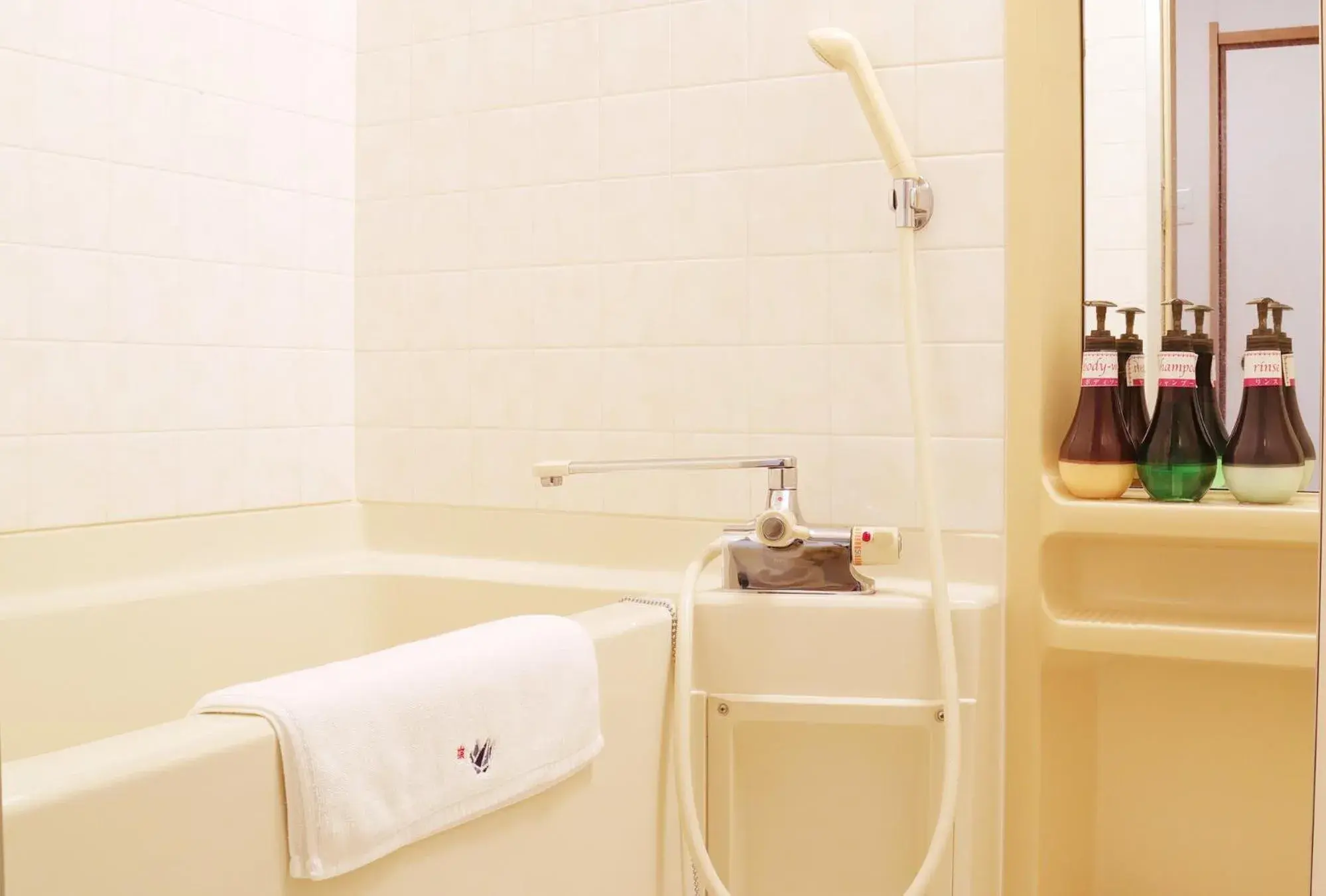 Japanese-Style Standard Room with Private Bathroom - Seaside in Miyajima Morinoyado Japanese-Style Standard Room with Private Bathroom - Seaside in Miyajima Morinoyado