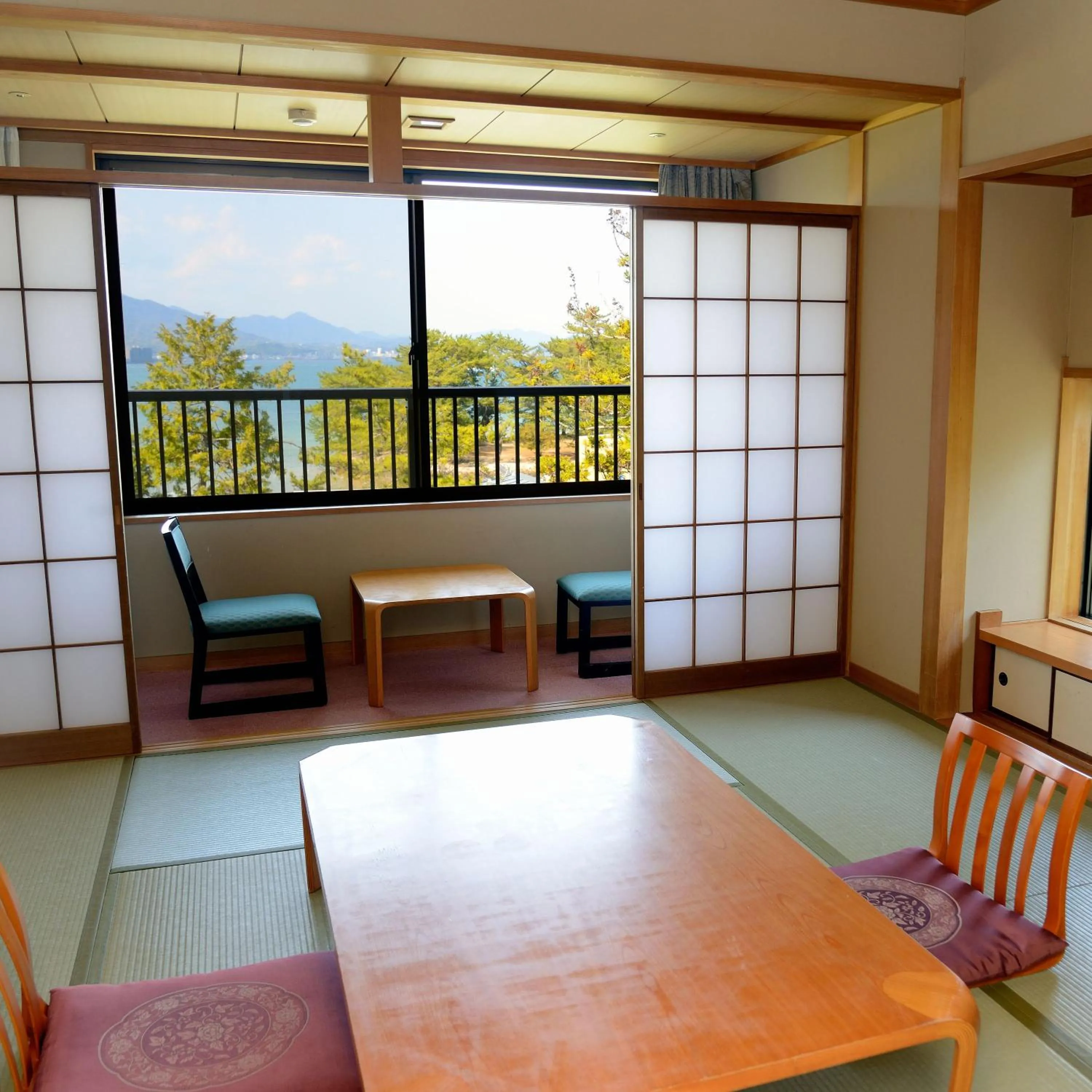 Living room in Miyajima Morinoyado