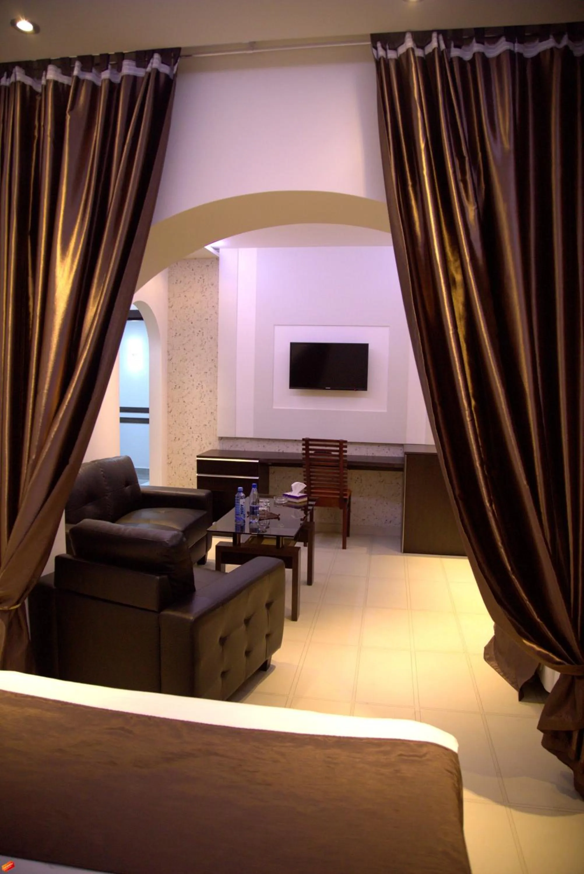 Seating area, Bed in Palma Palace Hotel