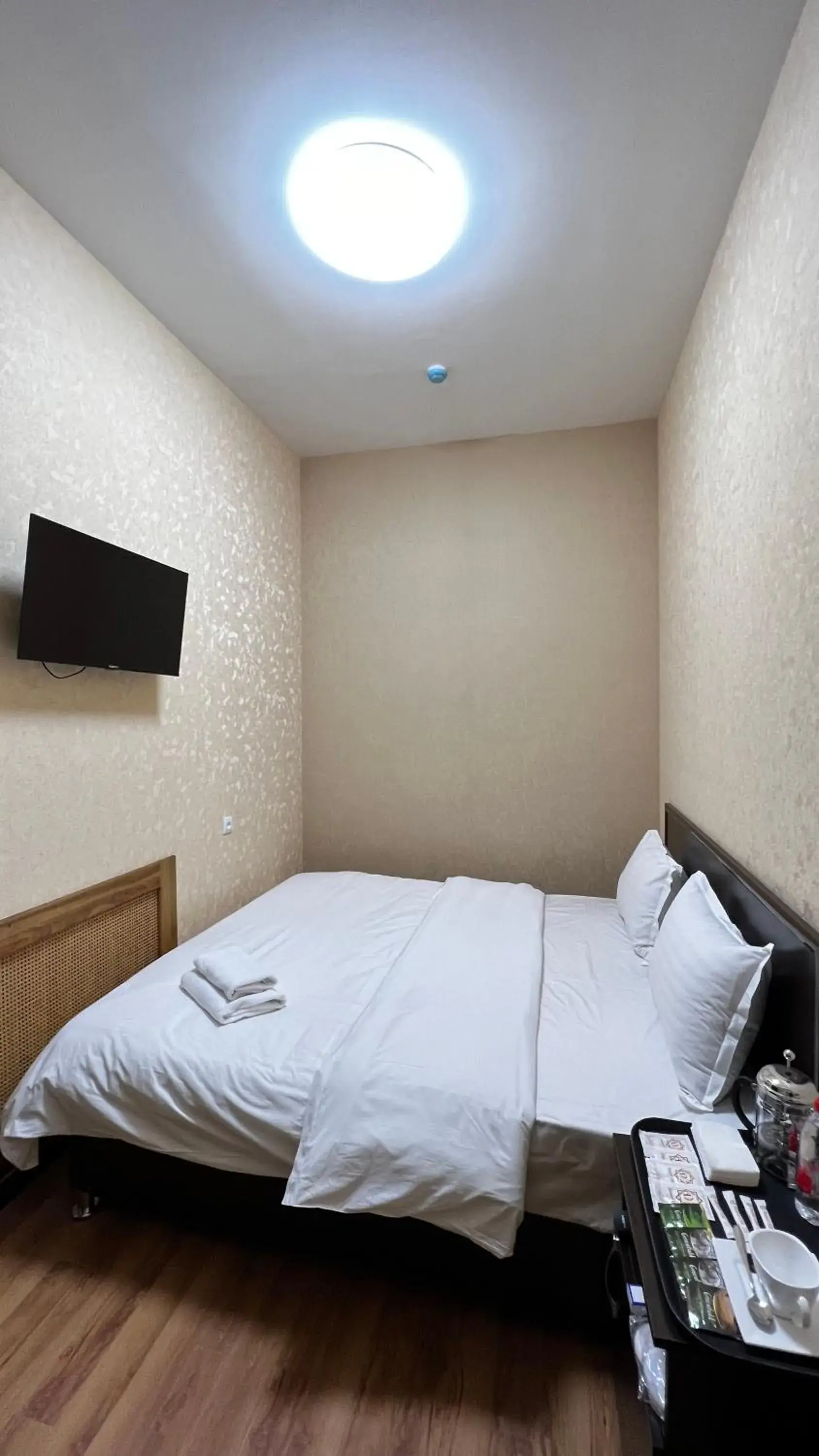 Standard Double Room - single occupancy in Hayot Hostel Standard Double Room - single occupancy in Hayot Hostel