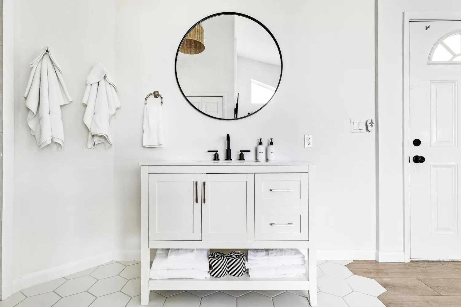 Bathroom in Island Cottage Inn