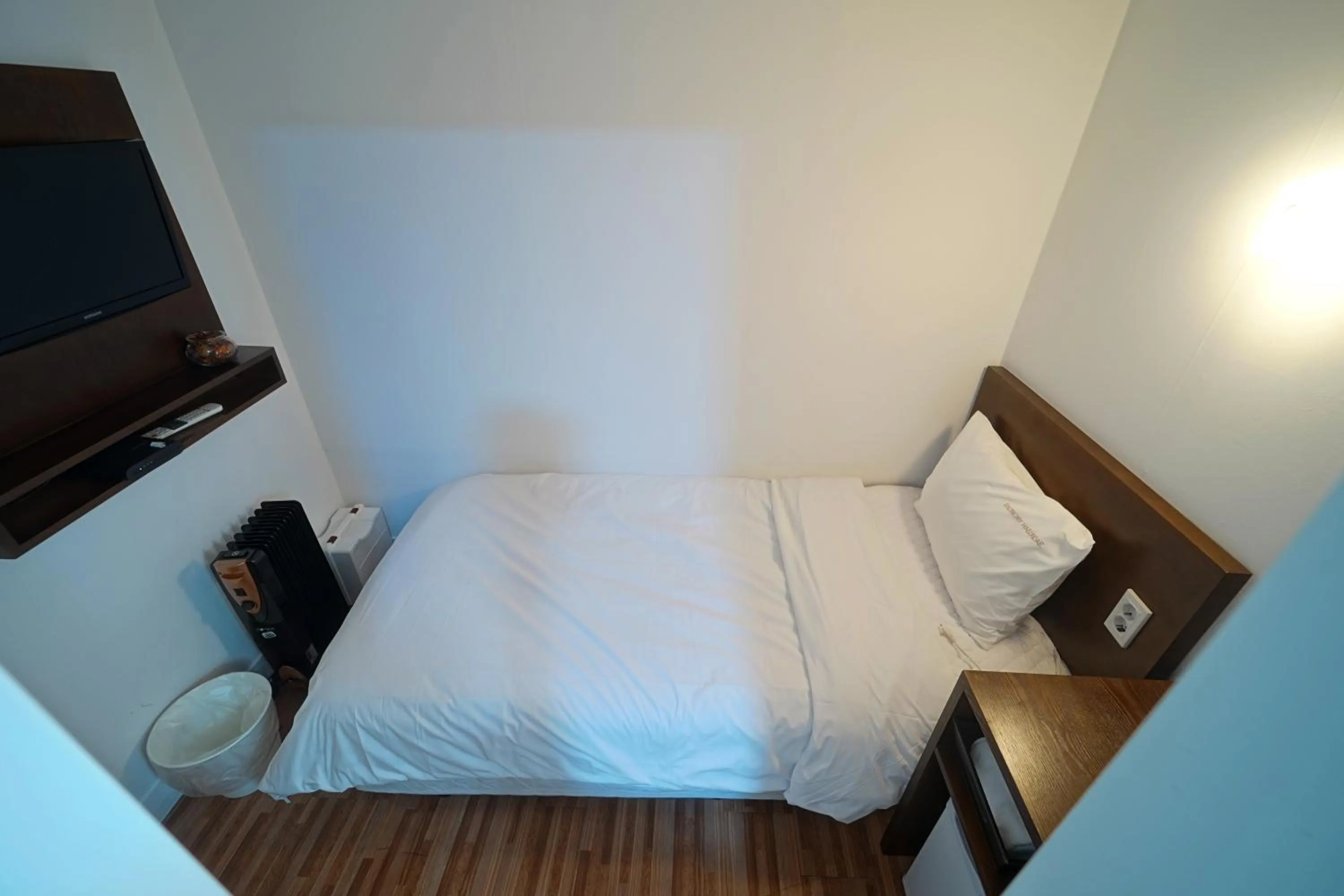 Bedroom, Bed in Ekonomy Haeundae Hostel