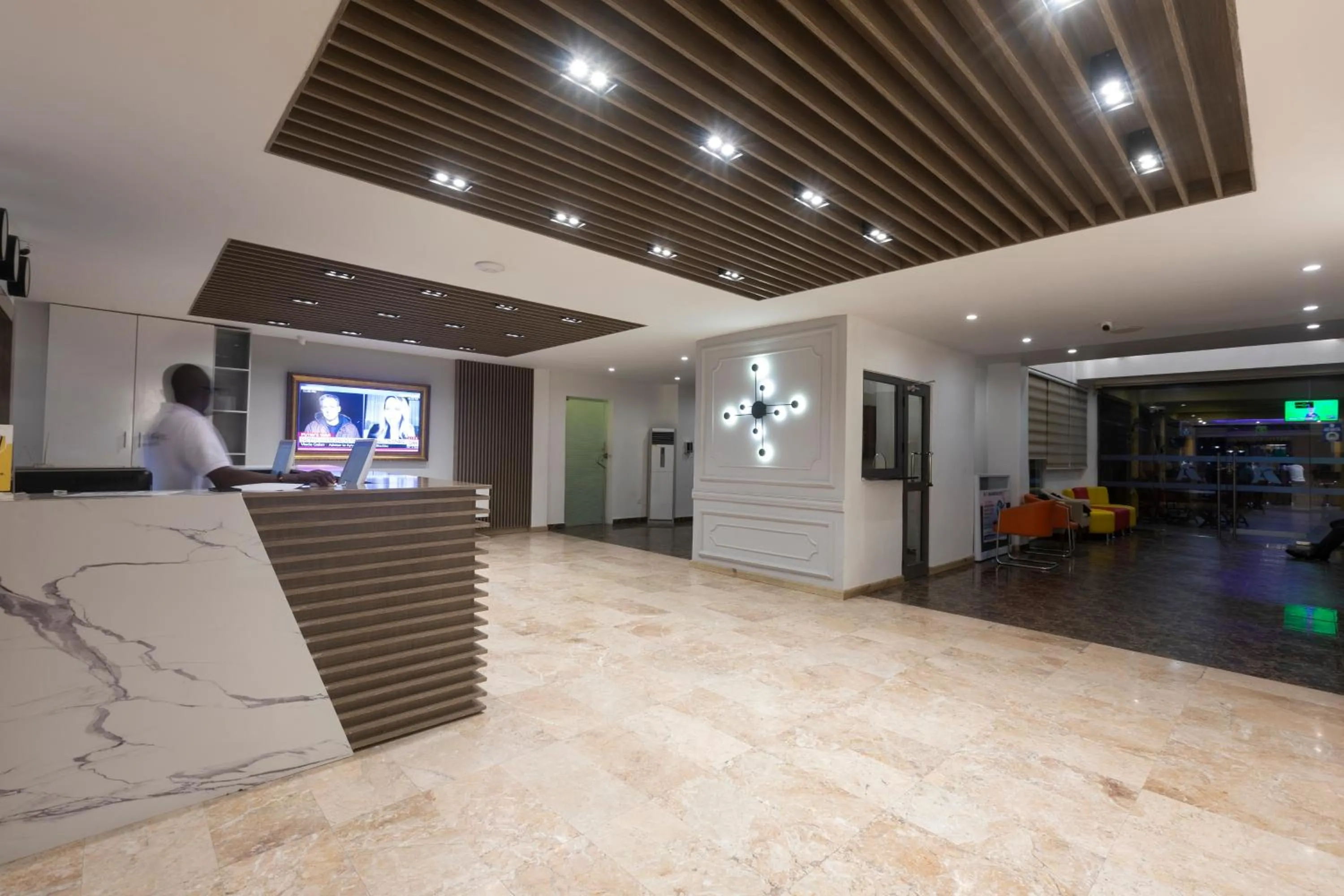 Communal lounge/ TV room in Airport View Hotel