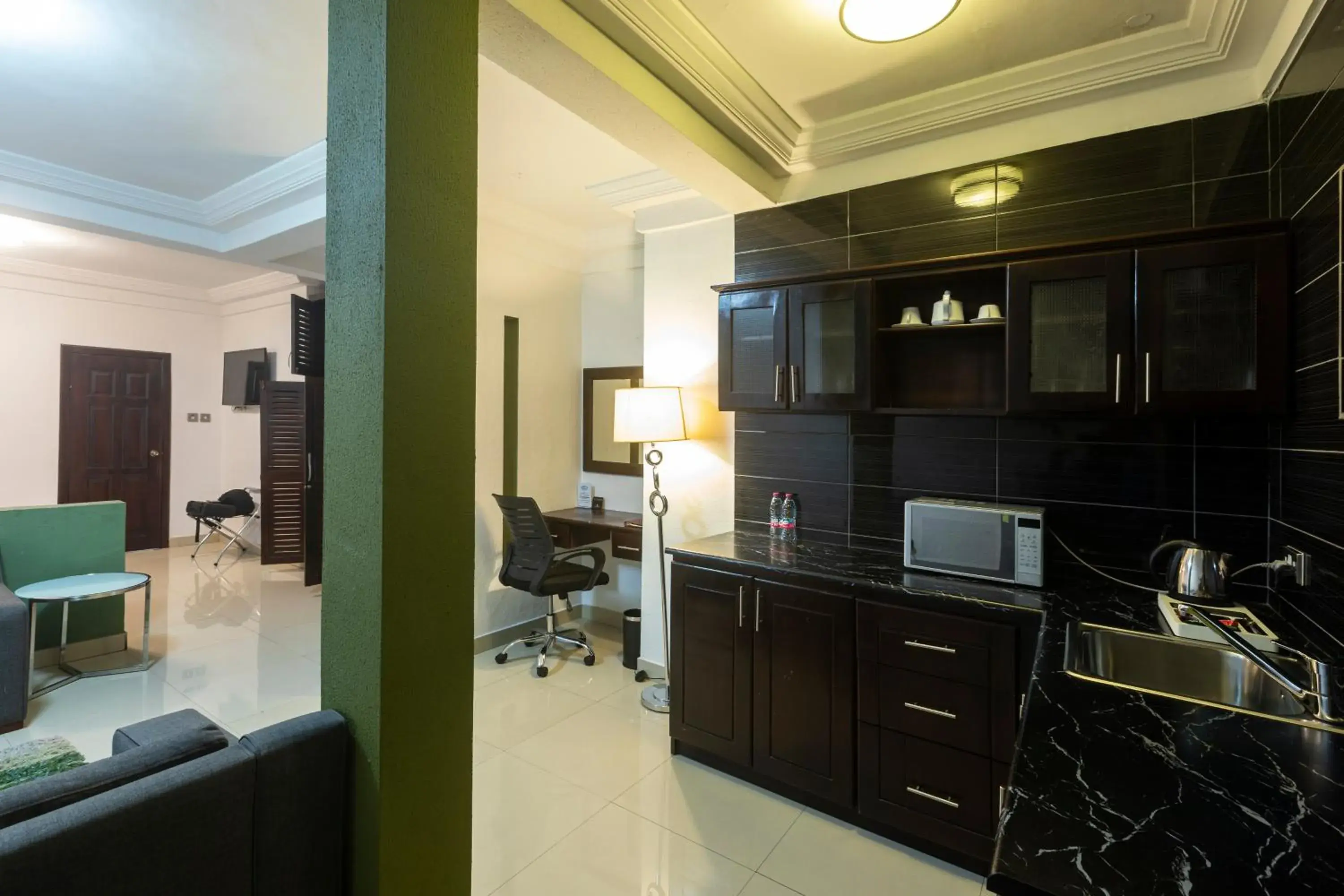 Kitchen or kitchenette in Airport View Hotel Kitchen or kitchenette in Airport View Hotel