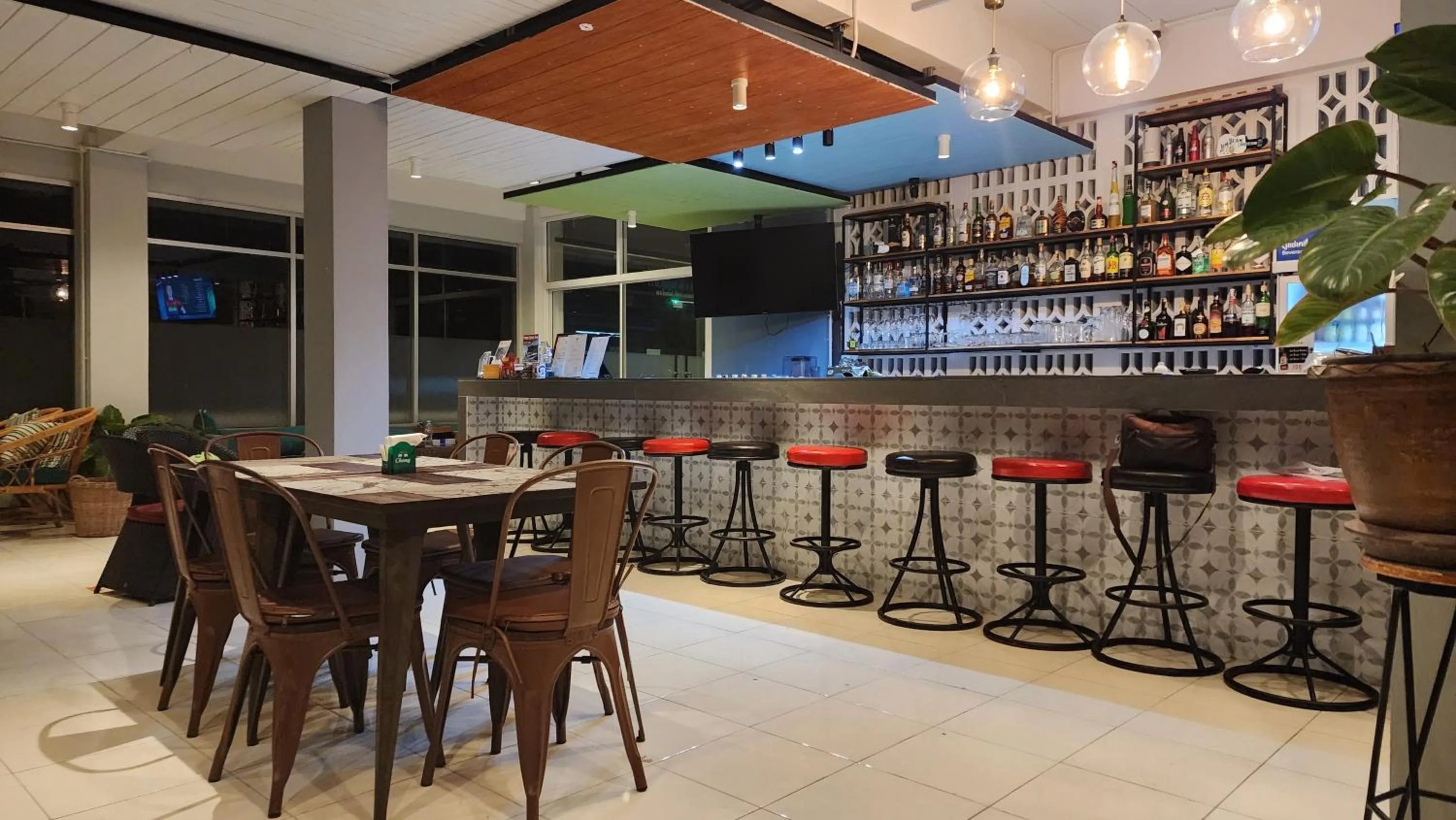 Restaurant/places to eat in iRest Ao Nang