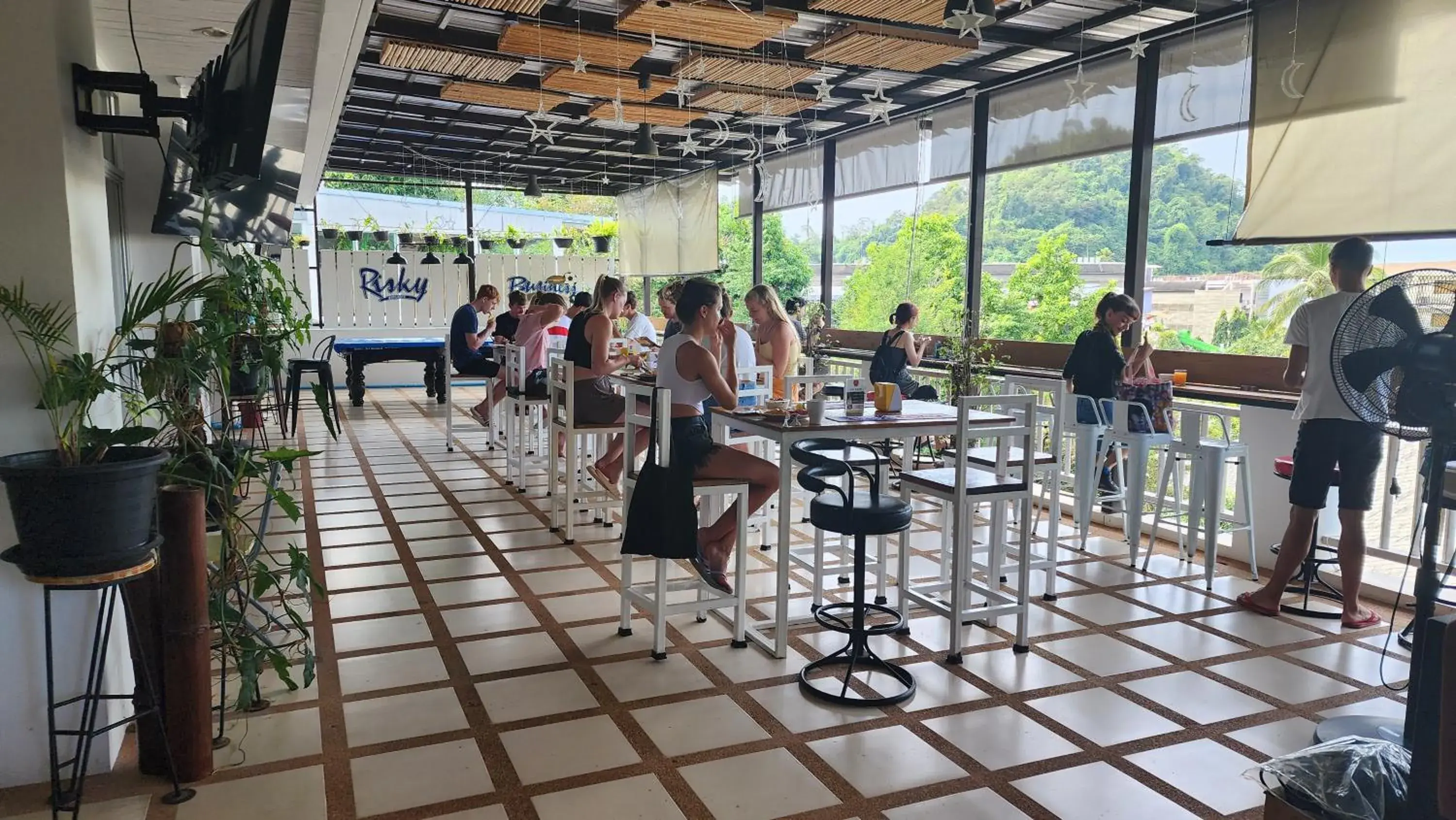 Restaurant/places to eat in iRest Ao Nang Restaurant/places to eat in iRest Ao Nang