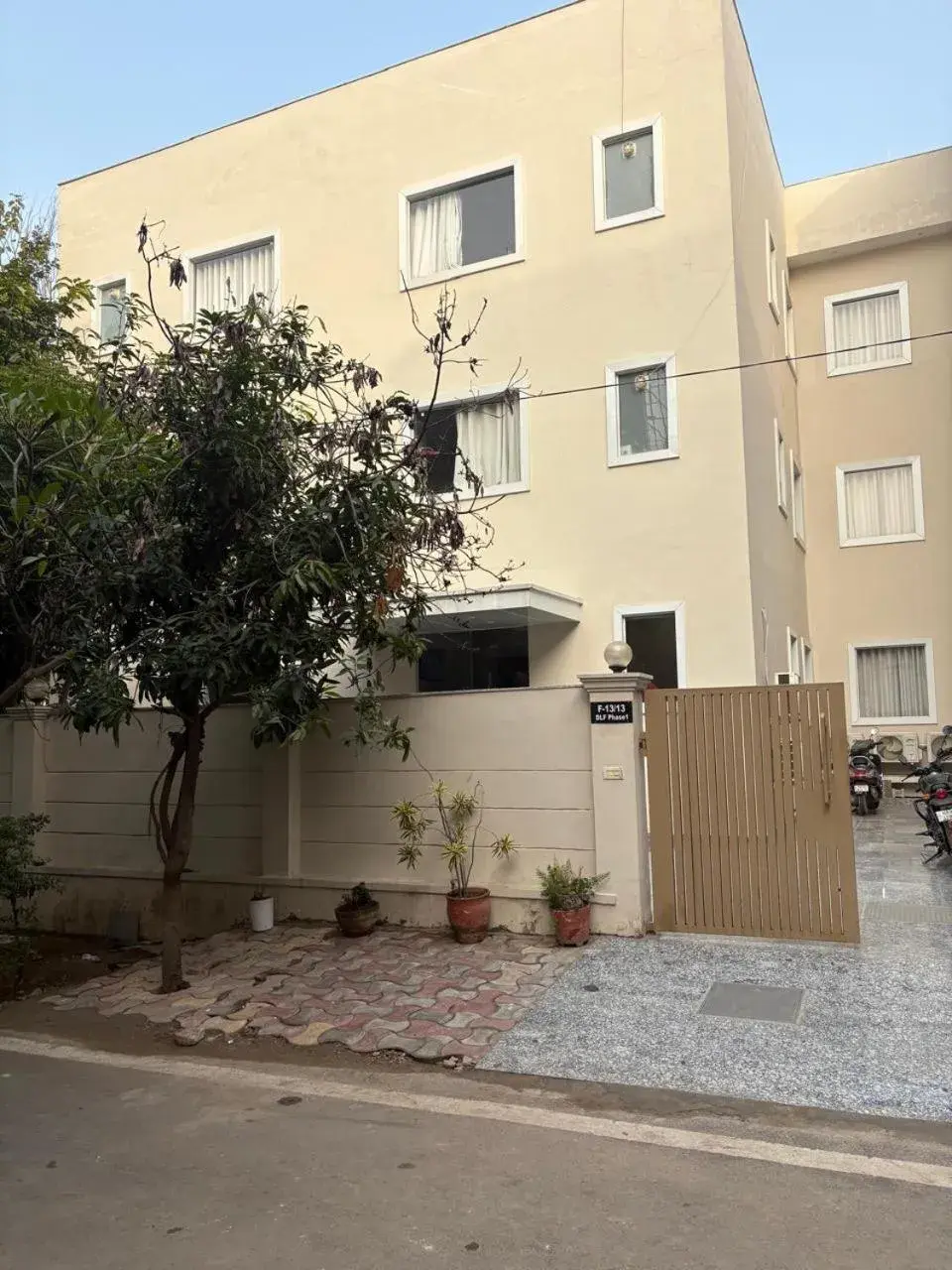 Property building in STEPiNN - Ess Kay Ess Villa Property building in STEPiNN - Ess Kay Ess Villa