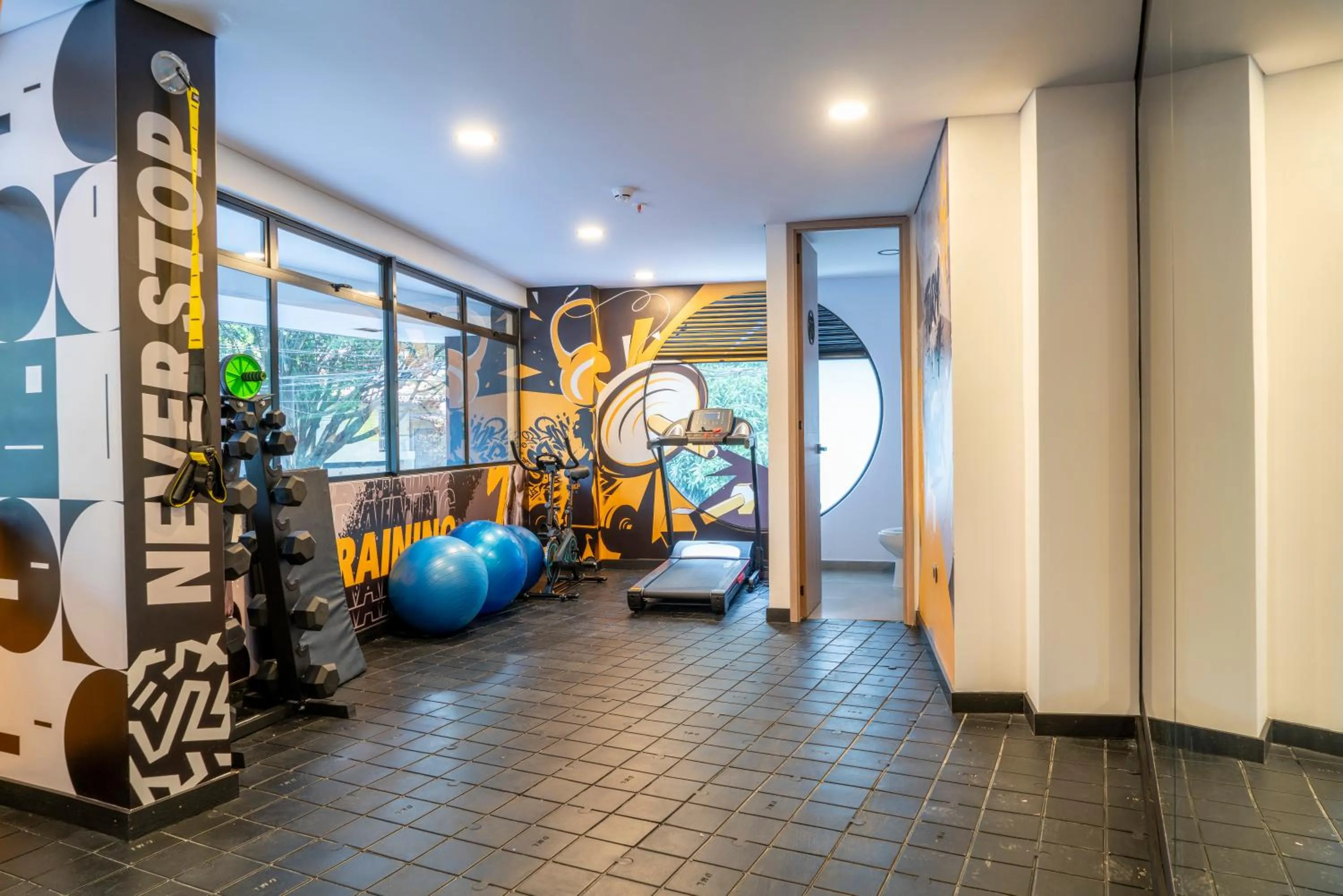 Fitness centre/facilities in Hotel Living 35 Suites