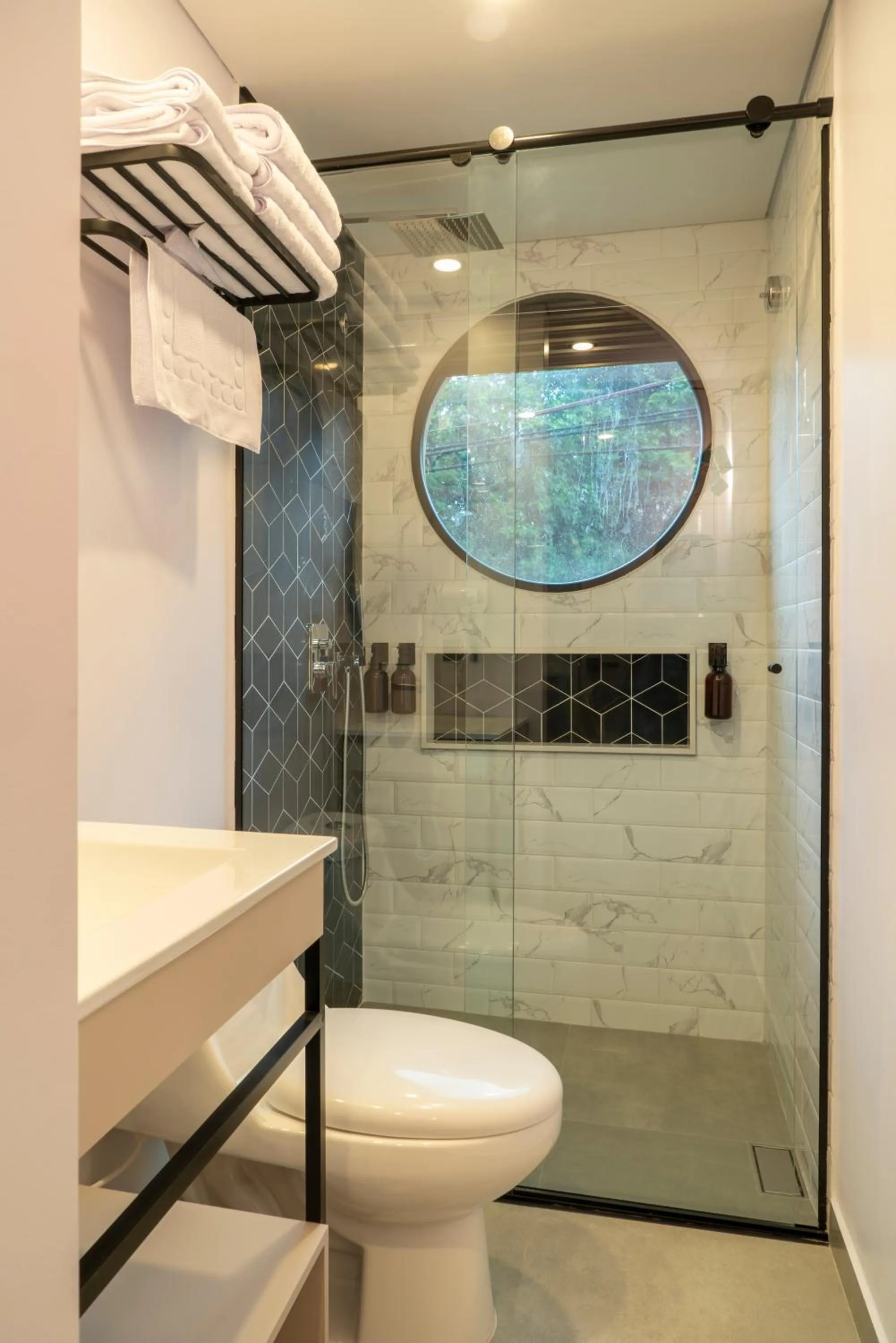 Shower in Hotel Living 35 Suites