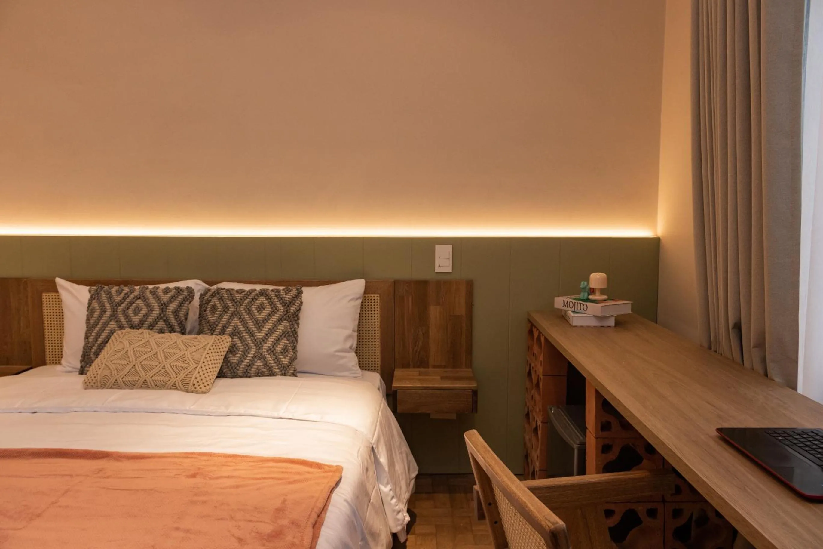 Photo of the whole room, Bed in Hotel Boutique Roomzz Laureles