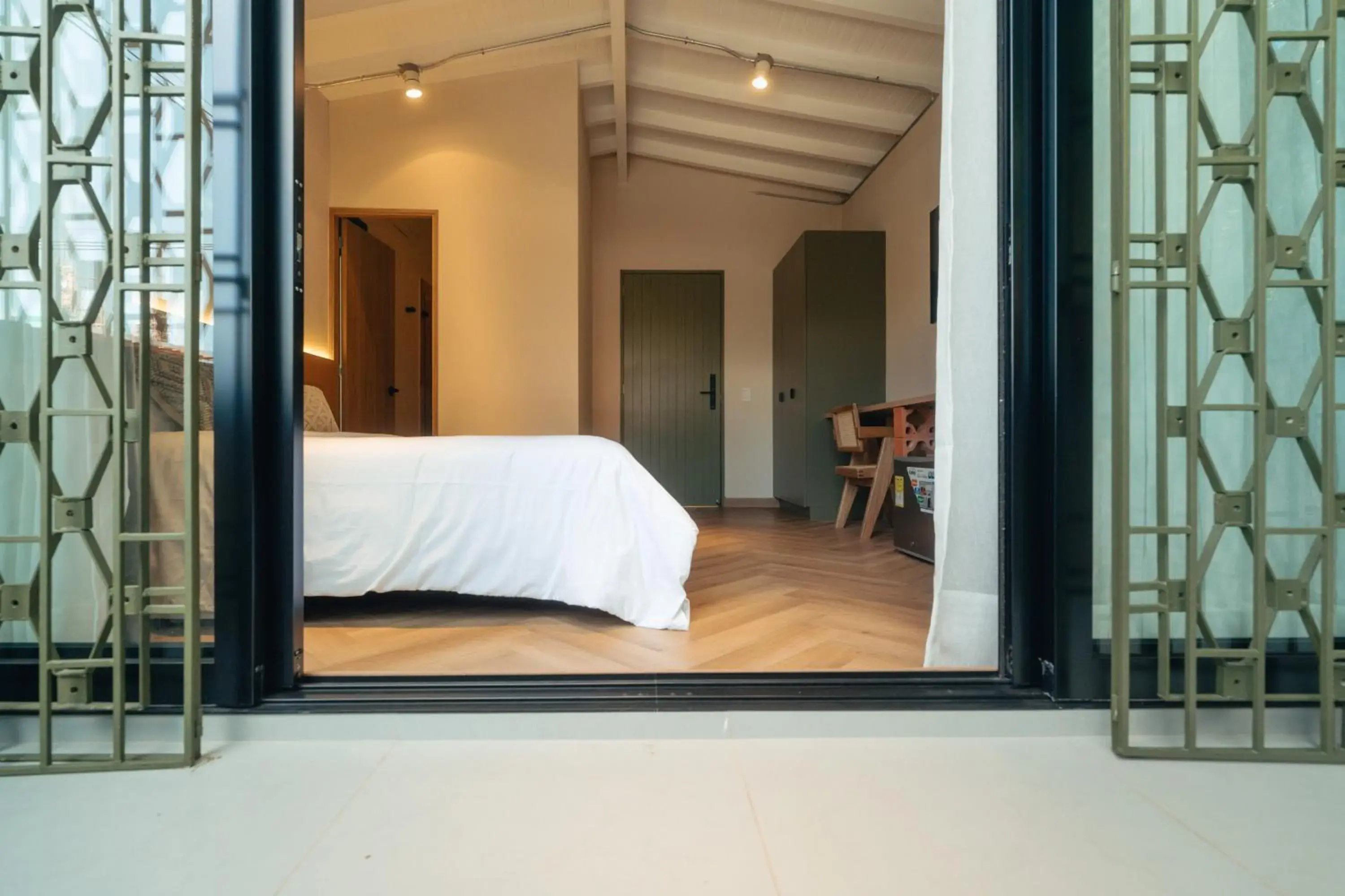 Deluxe Double Room with Balcony in Hotel Boutique Roomzz Laureles Deluxe Double Room with Balcony in Hotel Boutique Roomzz Laureles