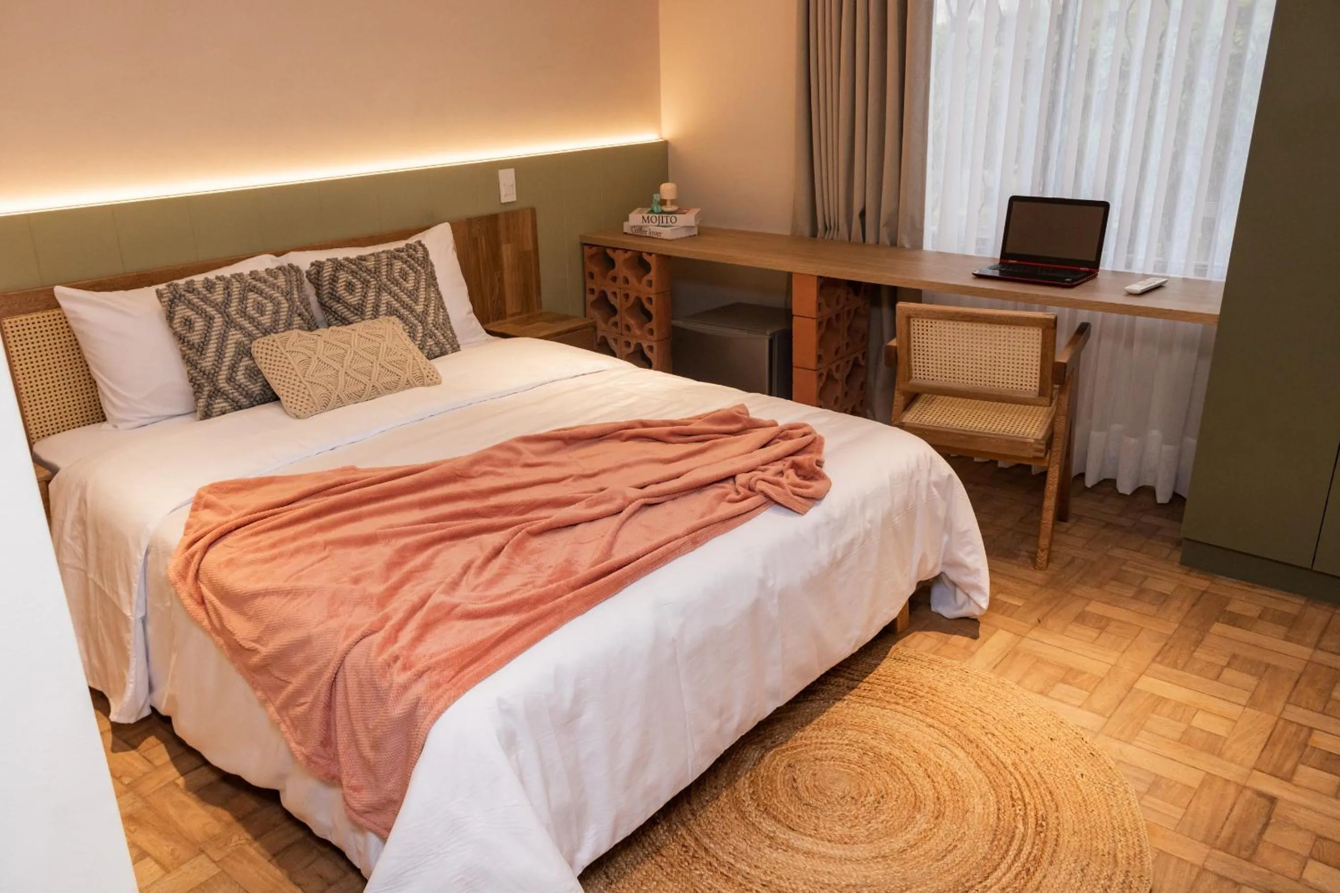 Photo of the whole room, Bed in Hotel Boutique Roomzz Laureles