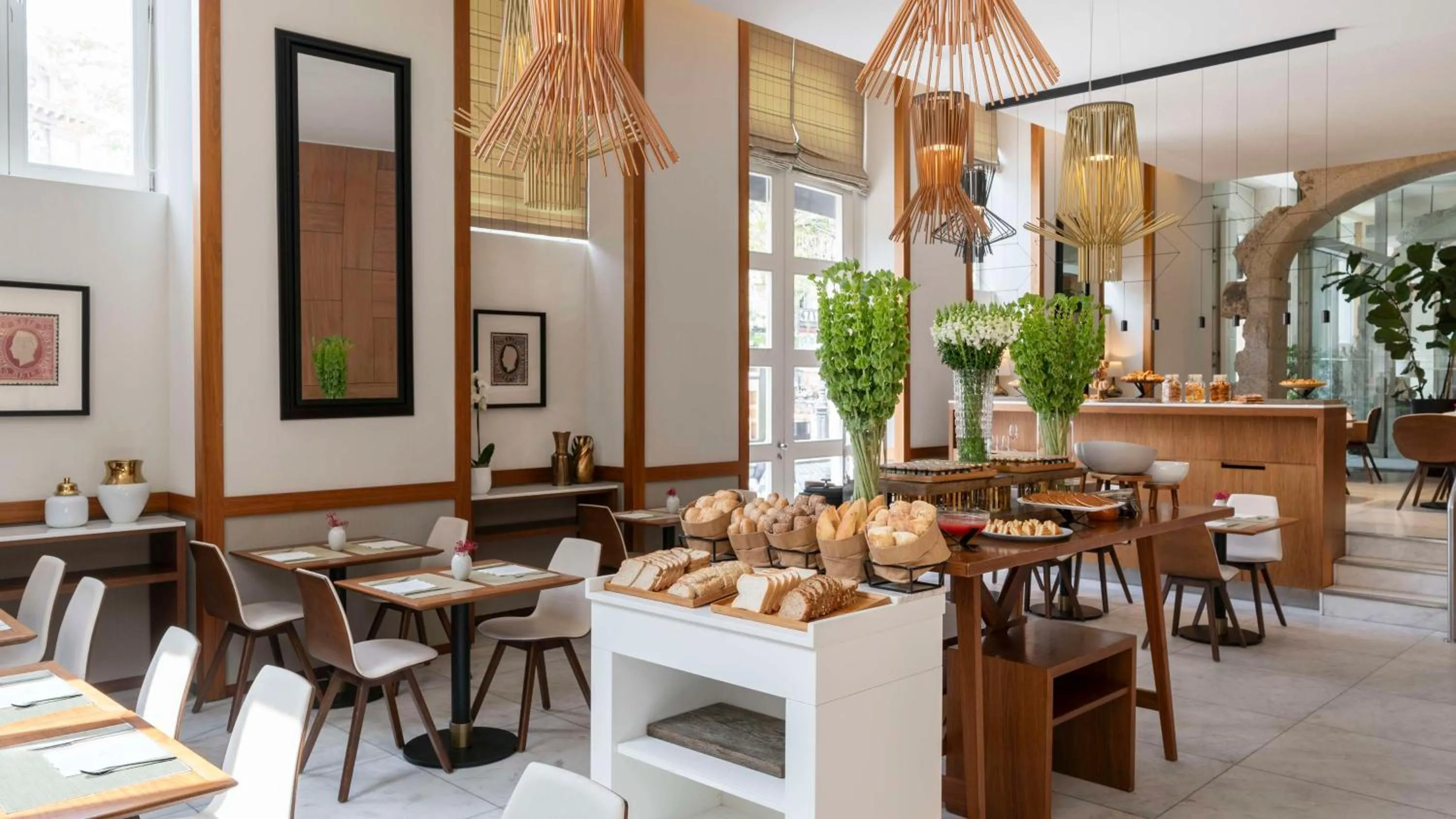 Breakfast in NH Collection Porto Batalha